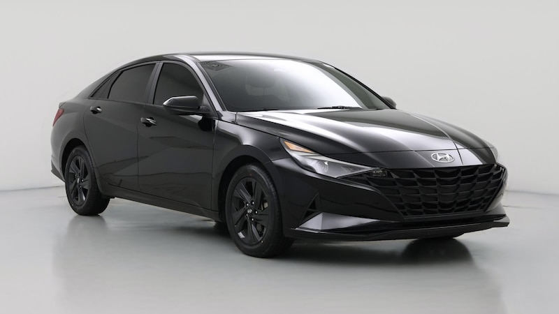 2022 Hyundai Elantra SEL Hero Image