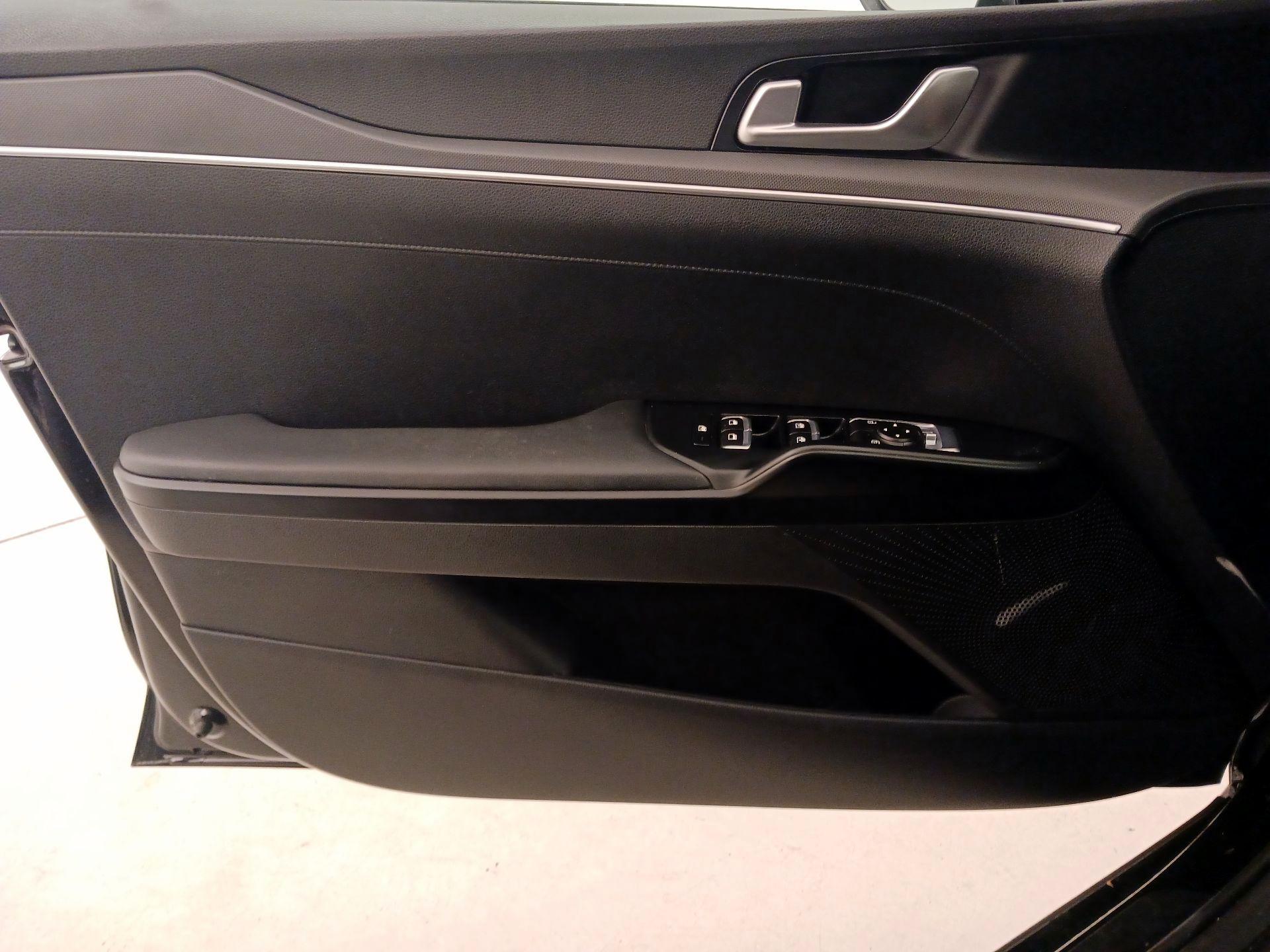 Thumbnail: 2022 Kia K5 - 10