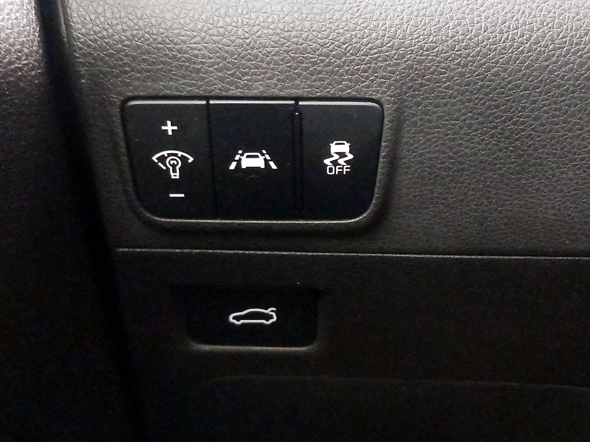 Thumbnail: 2022 Kia K5 - 11