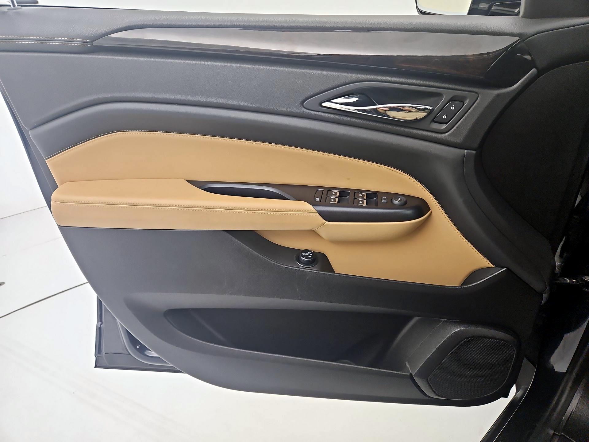 Thumbnail: 2014 Cadillac SRX - 12