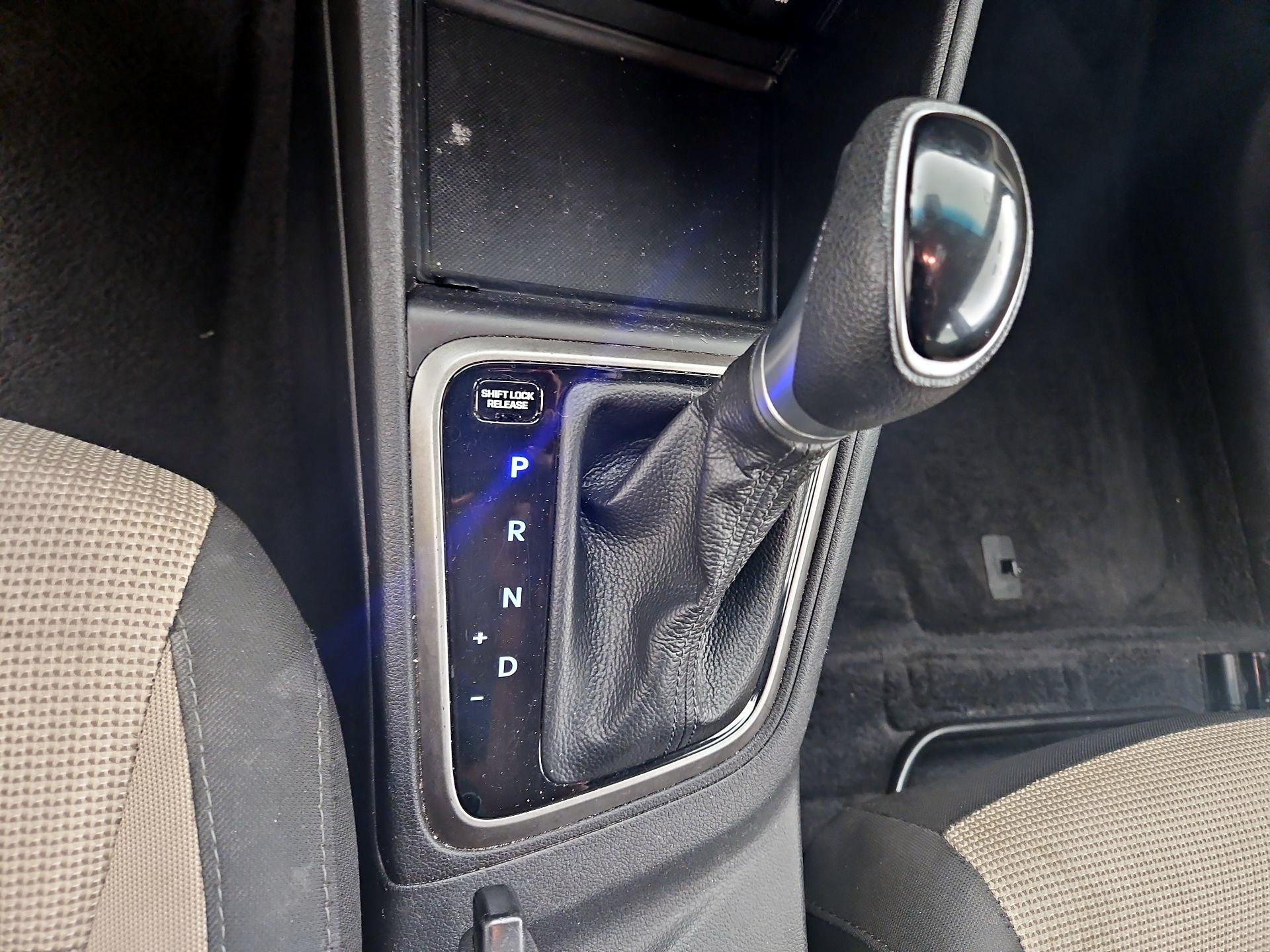 Thumbnail: 2019 Hyundai Accent - 17