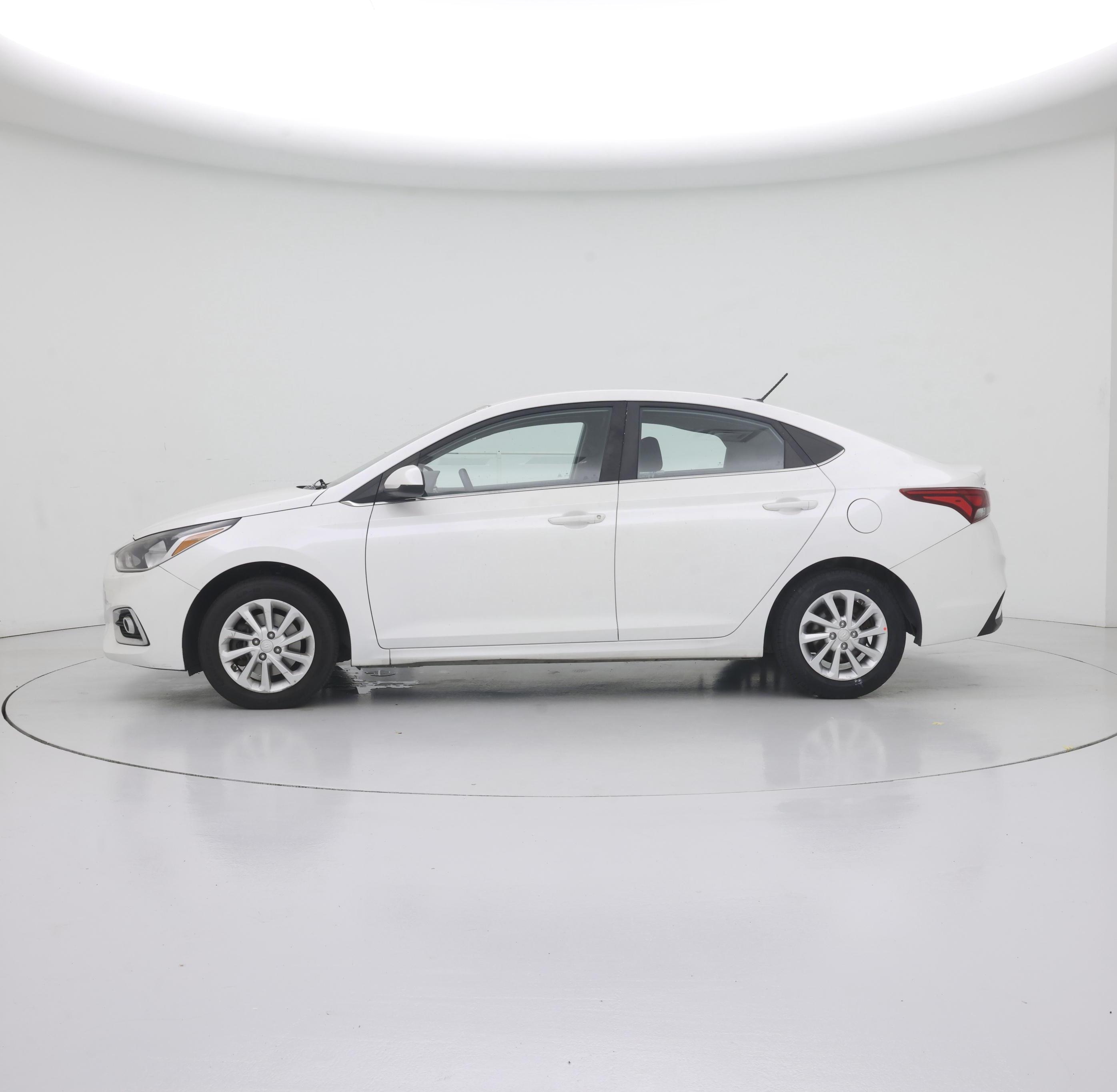 Thumbnail: 2019 Hyundai Accent - 3