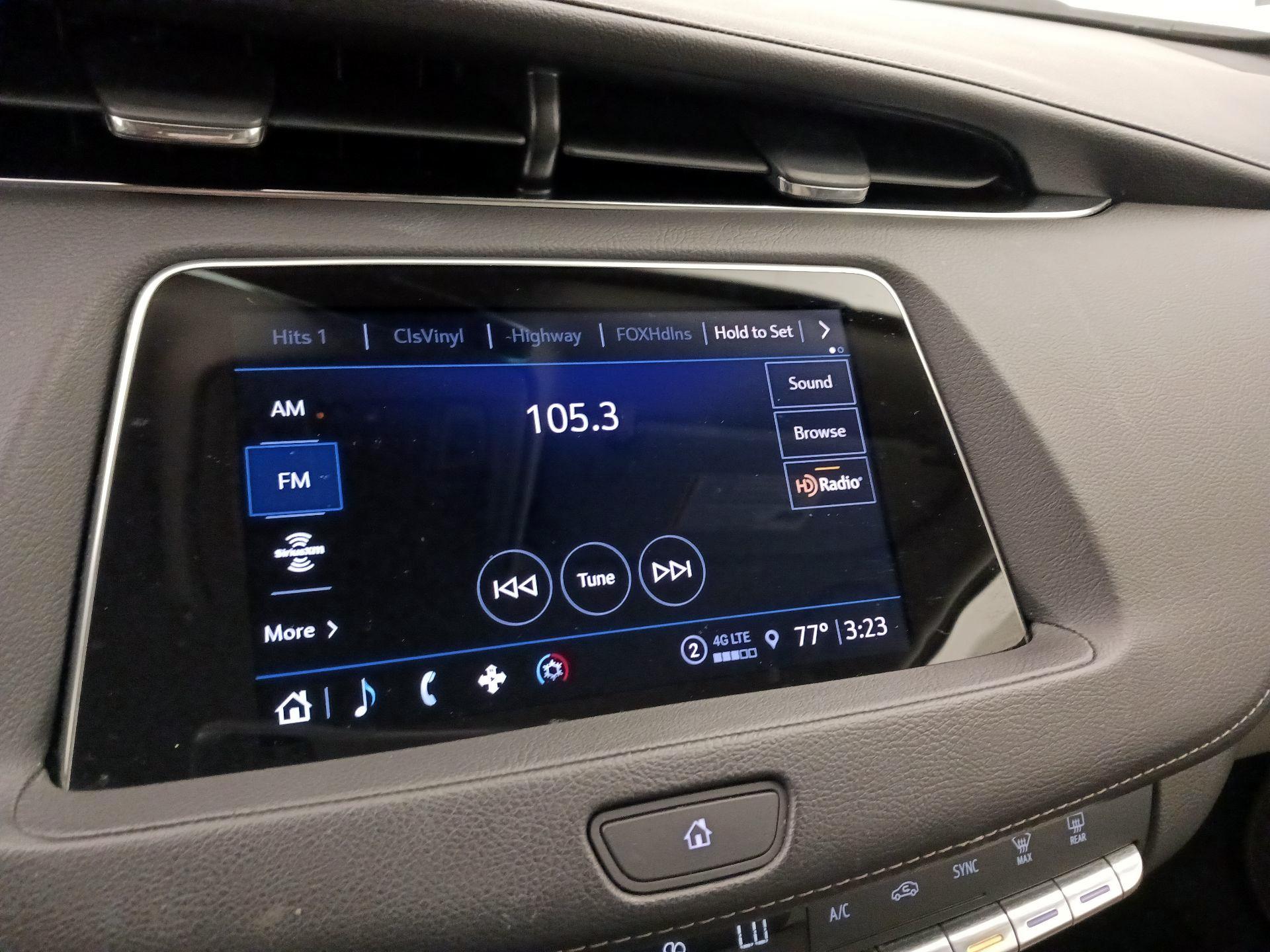 Thumbnail: 2023 Cadillac XT4 - 15
