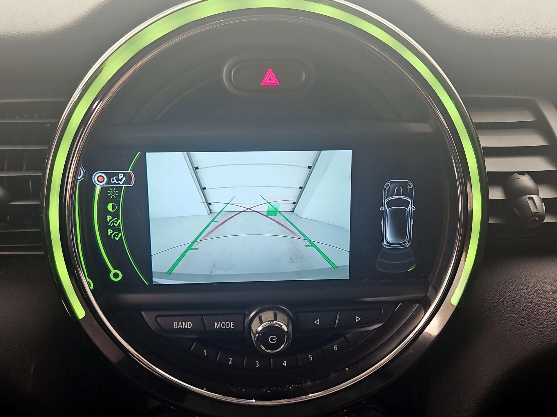 Thumbnail: 2017 MINI Cooper Hardtop - 15