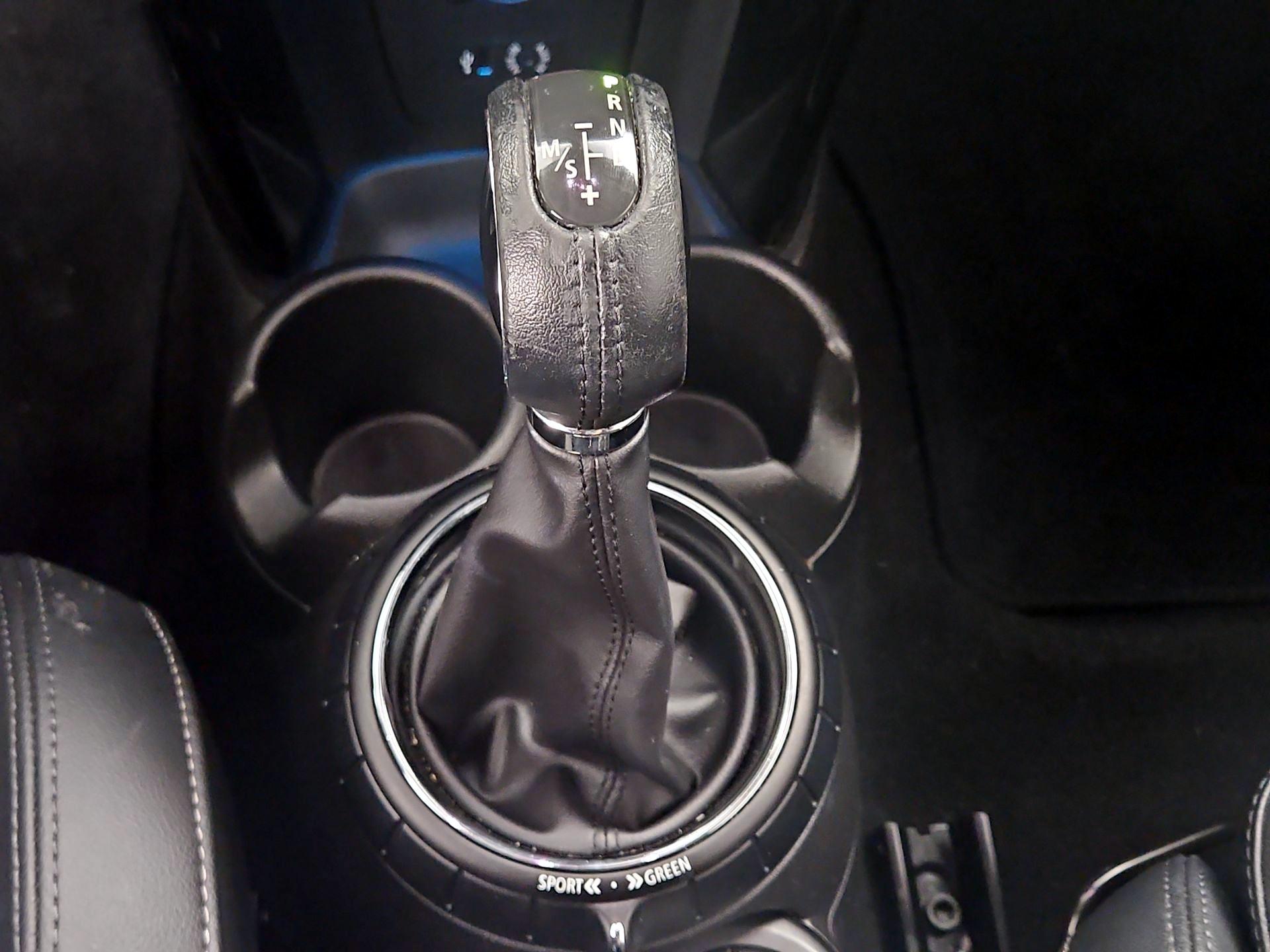 Thumbnail: 2017 MINI Cooper Hardtop - 18