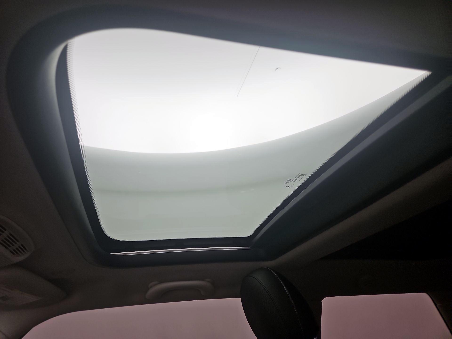 Thumbnail: 2017 MINI Cooper Hardtop - 20