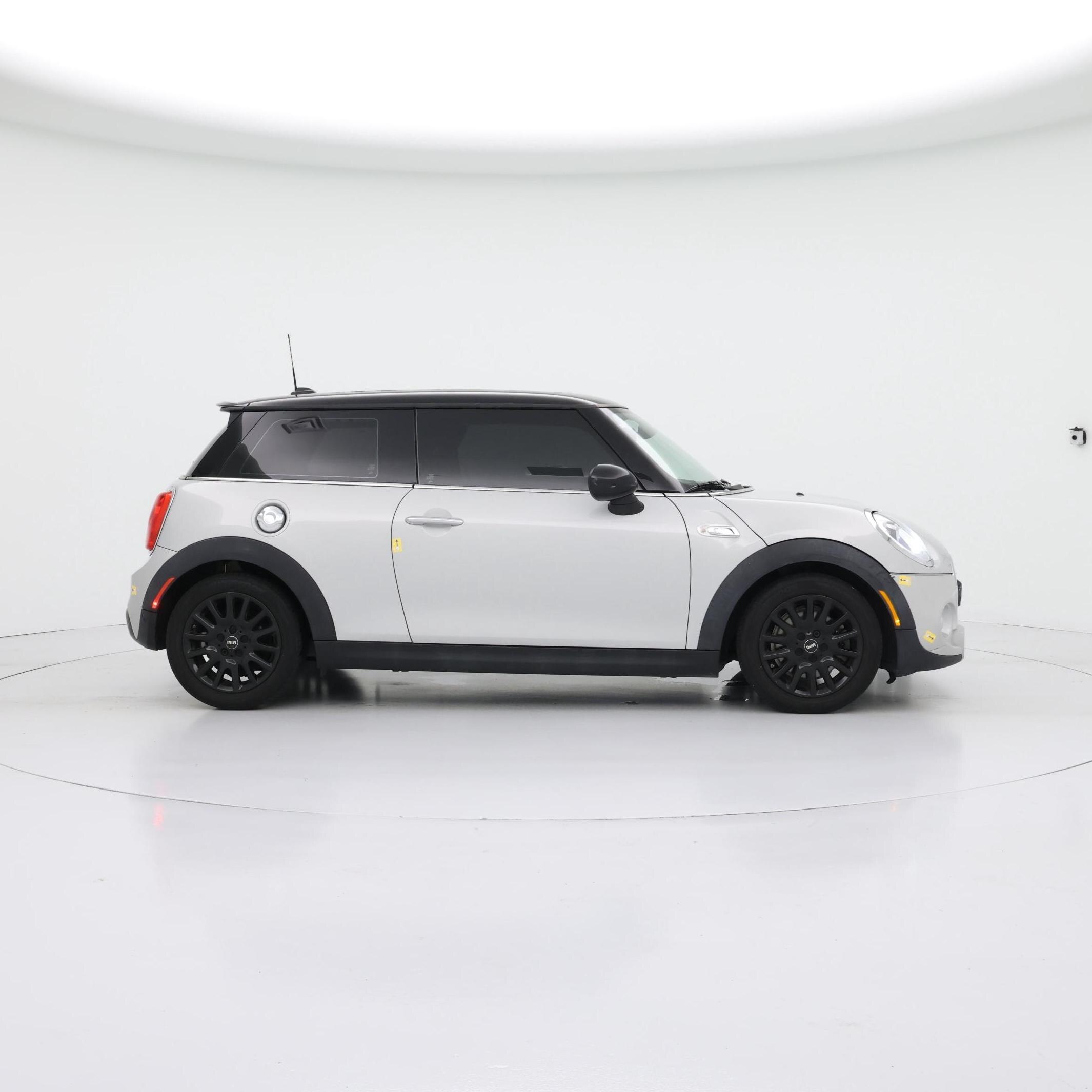 Thumbnail: 2017 MINI Cooper Hardtop - 7