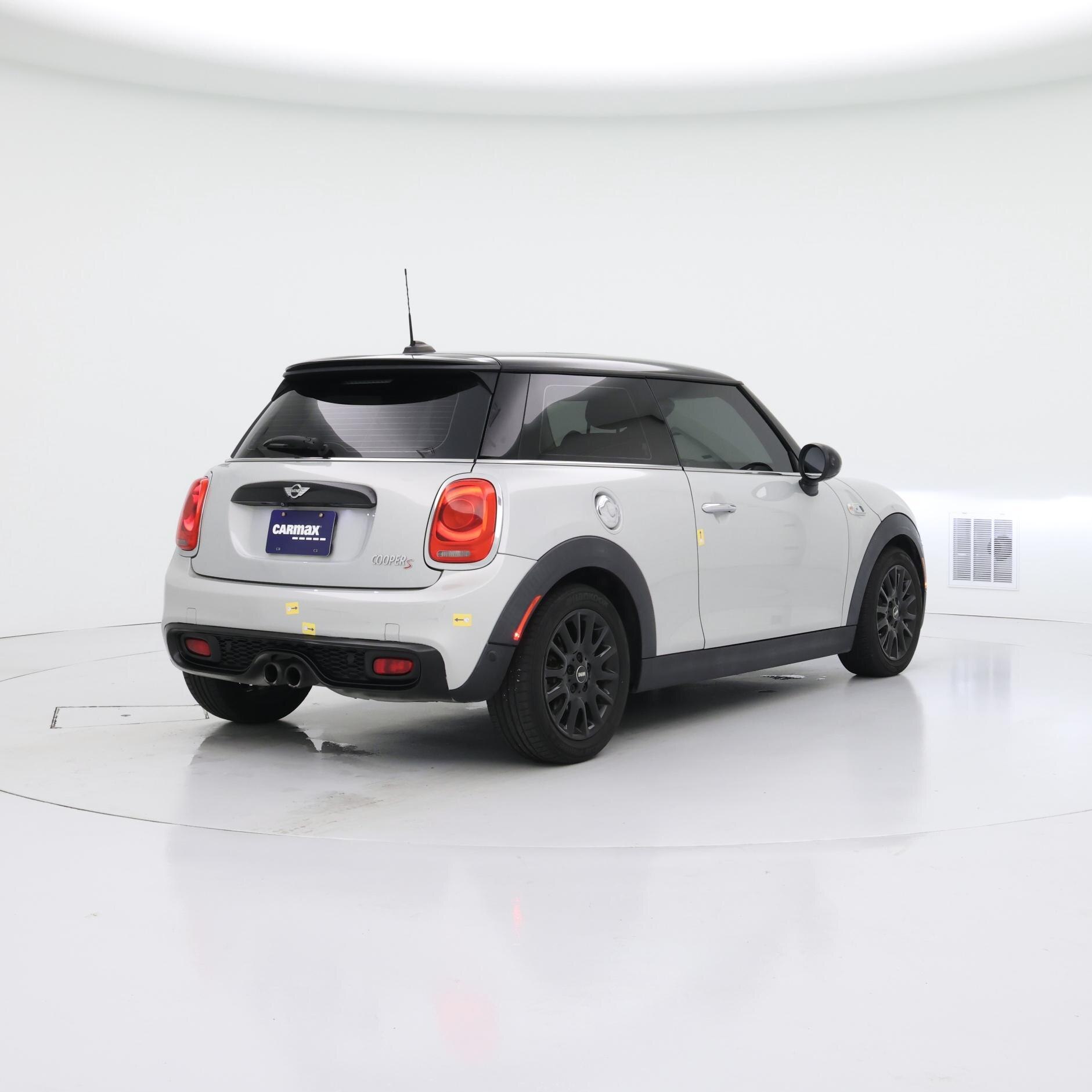 Thumbnail: 2017 MINI Cooper Hardtop - 8