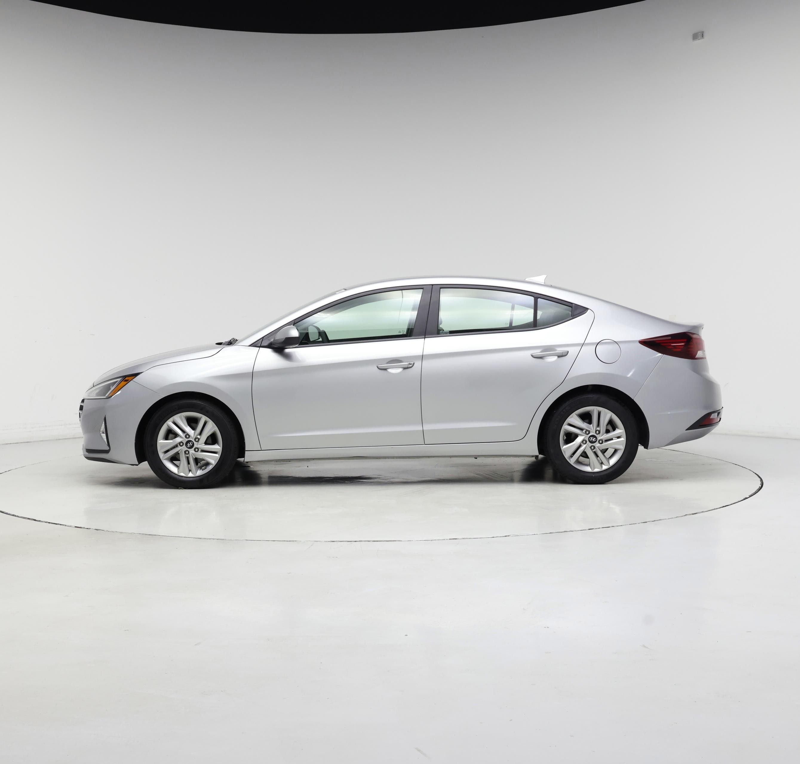 Thumbnail: 2020 Hyundai Elantra - 3