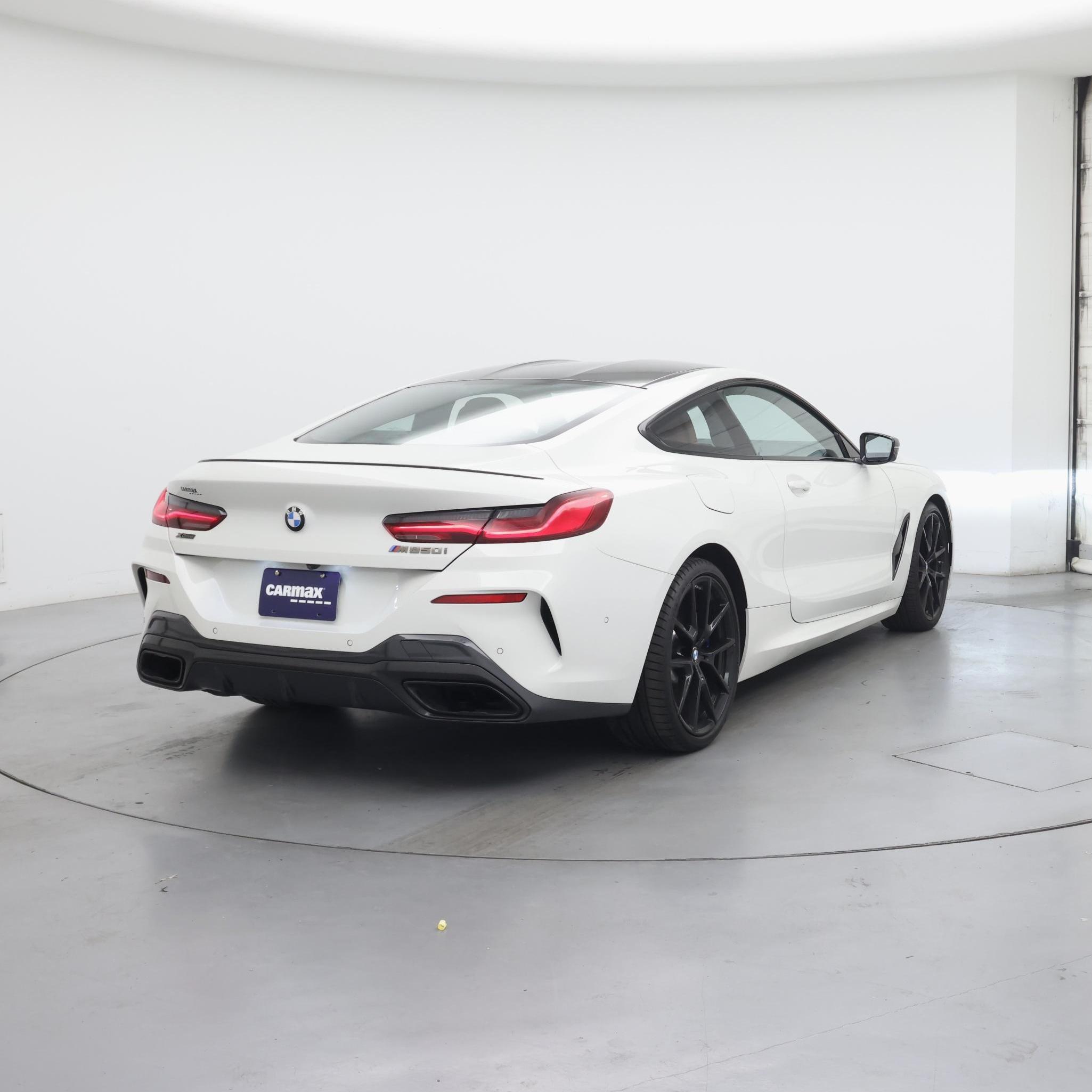Thumbnail: 2019 BMW 8 Series - 8