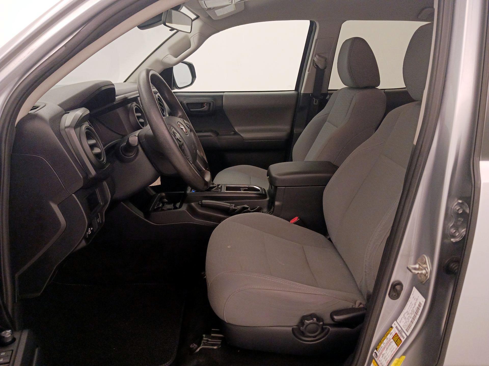 Thumbnail: 2019 Toyota Tacoma - 11