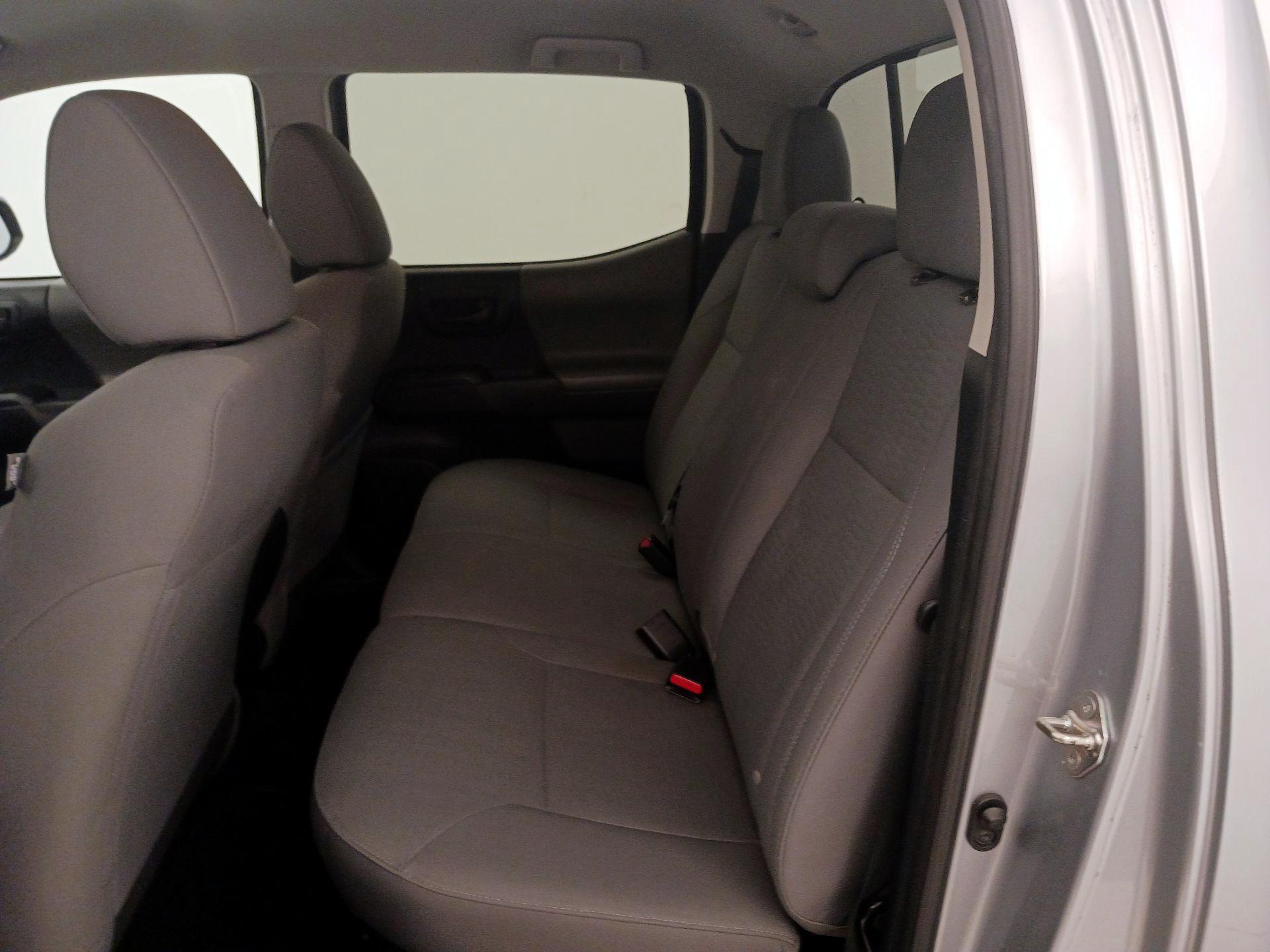 Thumbnail: 2019 Toyota Tacoma - 19