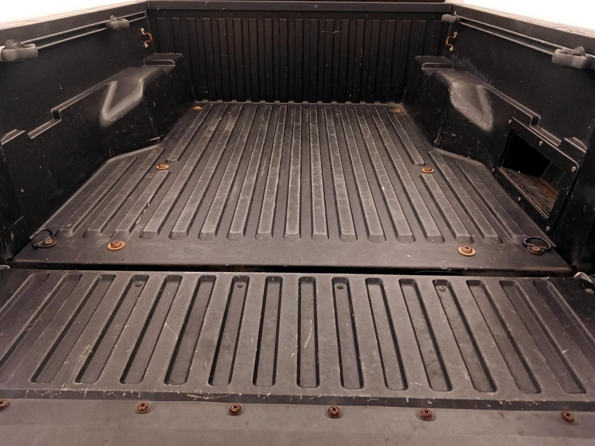 Thumbnail: 2019 Toyota Tacoma - 20