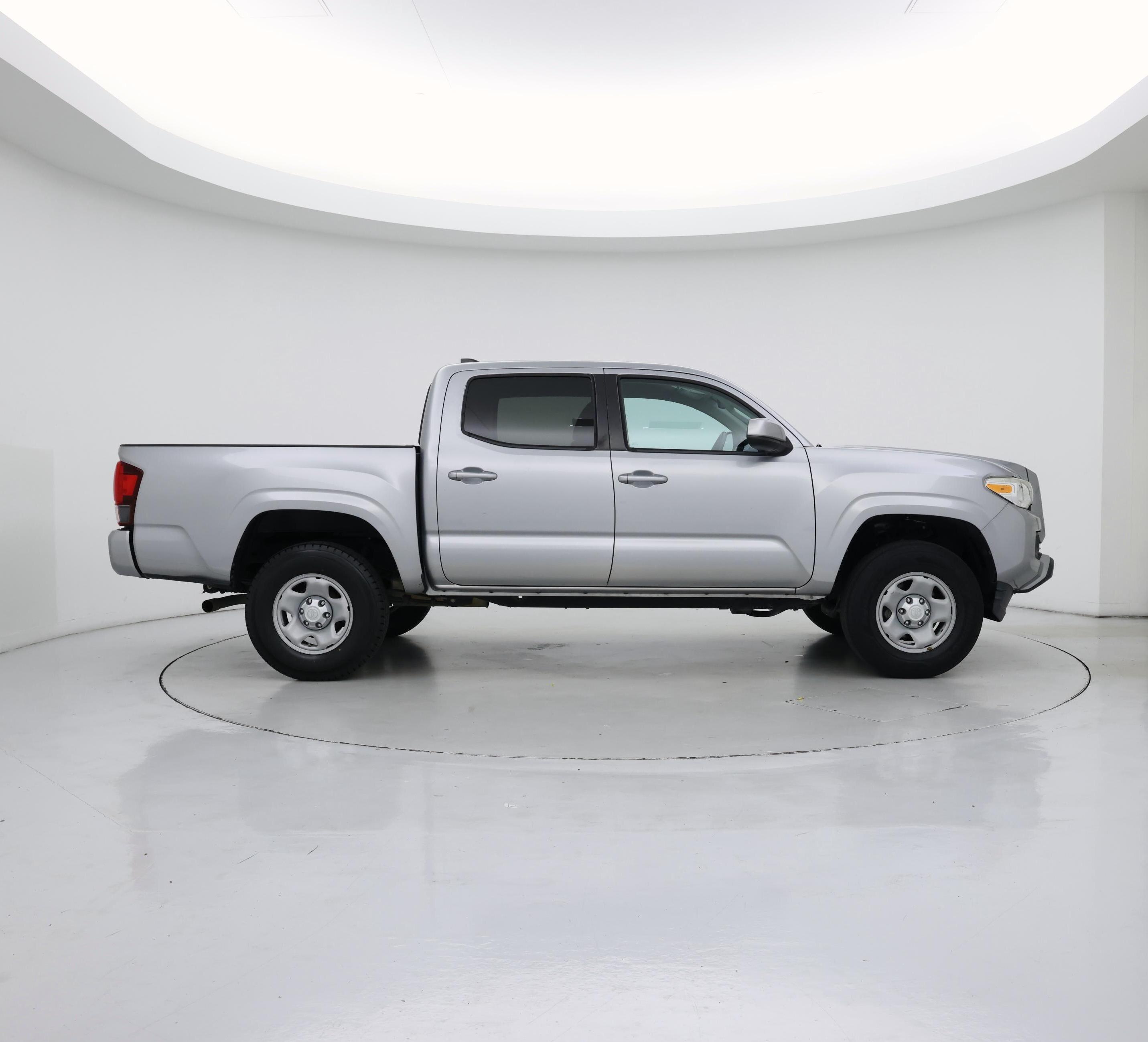 Thumbnail: 2019 Toyota Tacoma - 7
