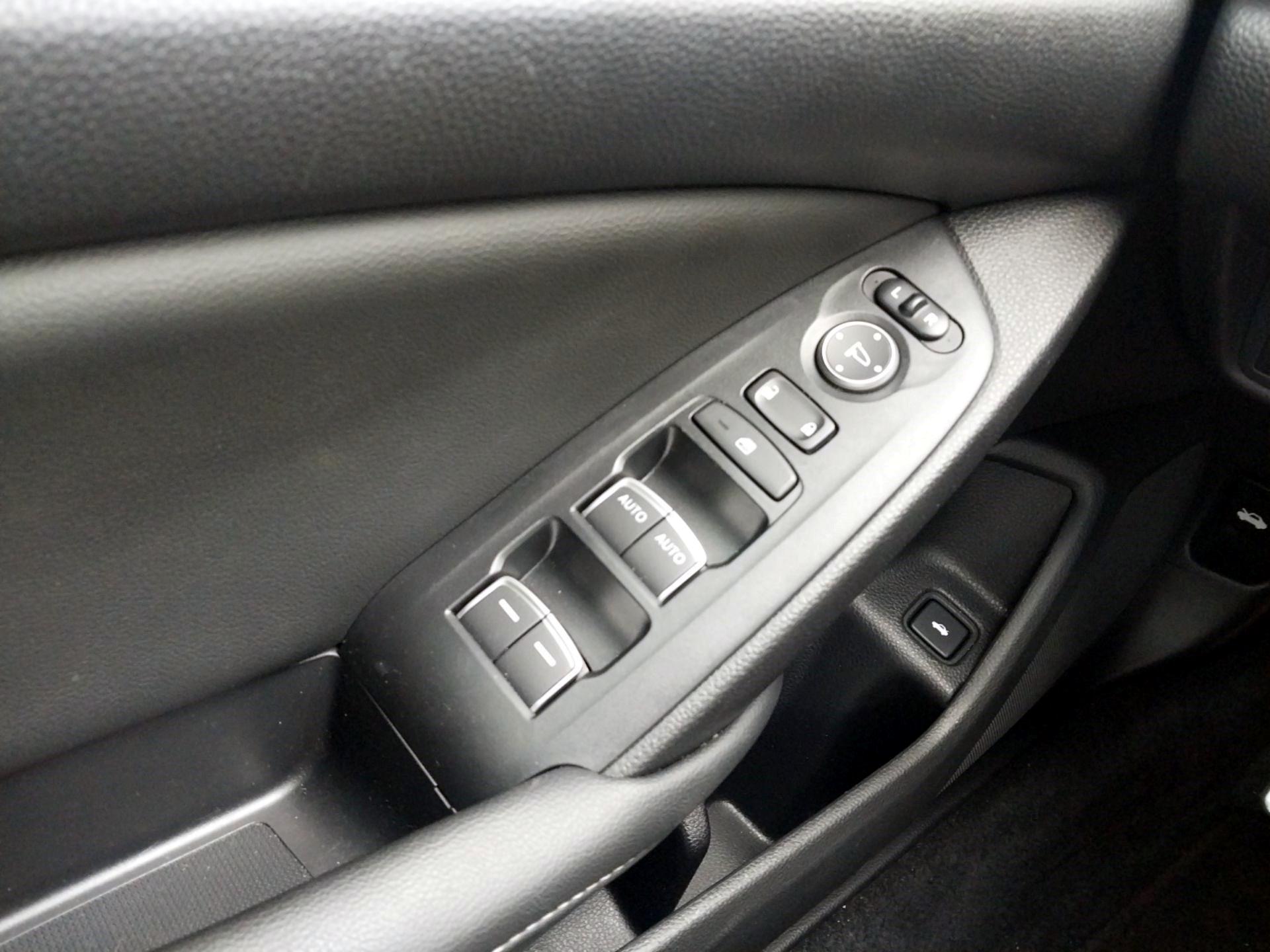 Thumbnail: 2022 Honda Accord - 10