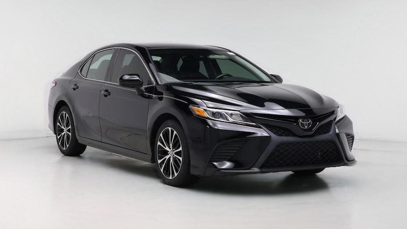 2020 Toyota Camry SE Hero Image