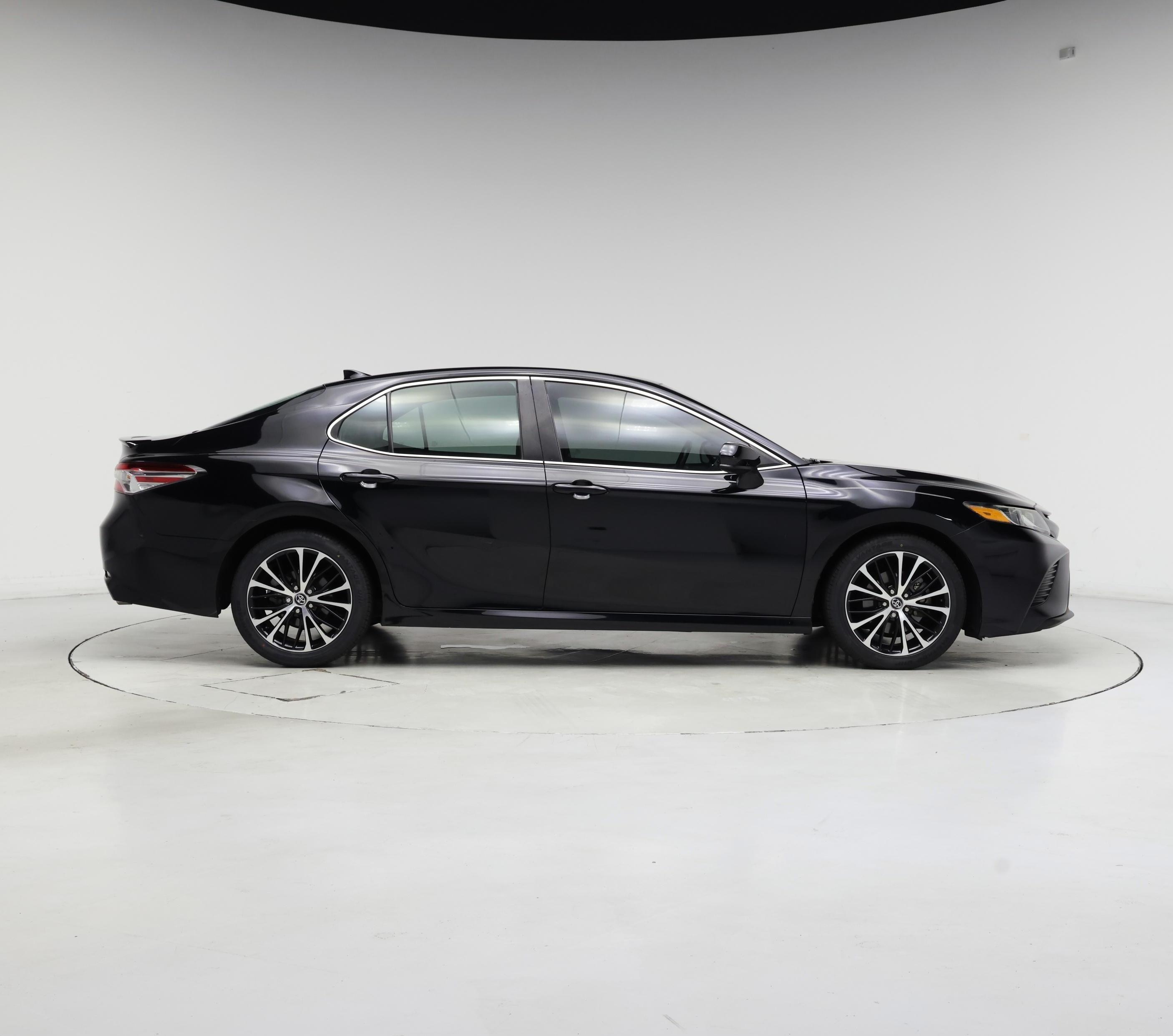 Thumbnail: 2020 Toyota Camry - 7