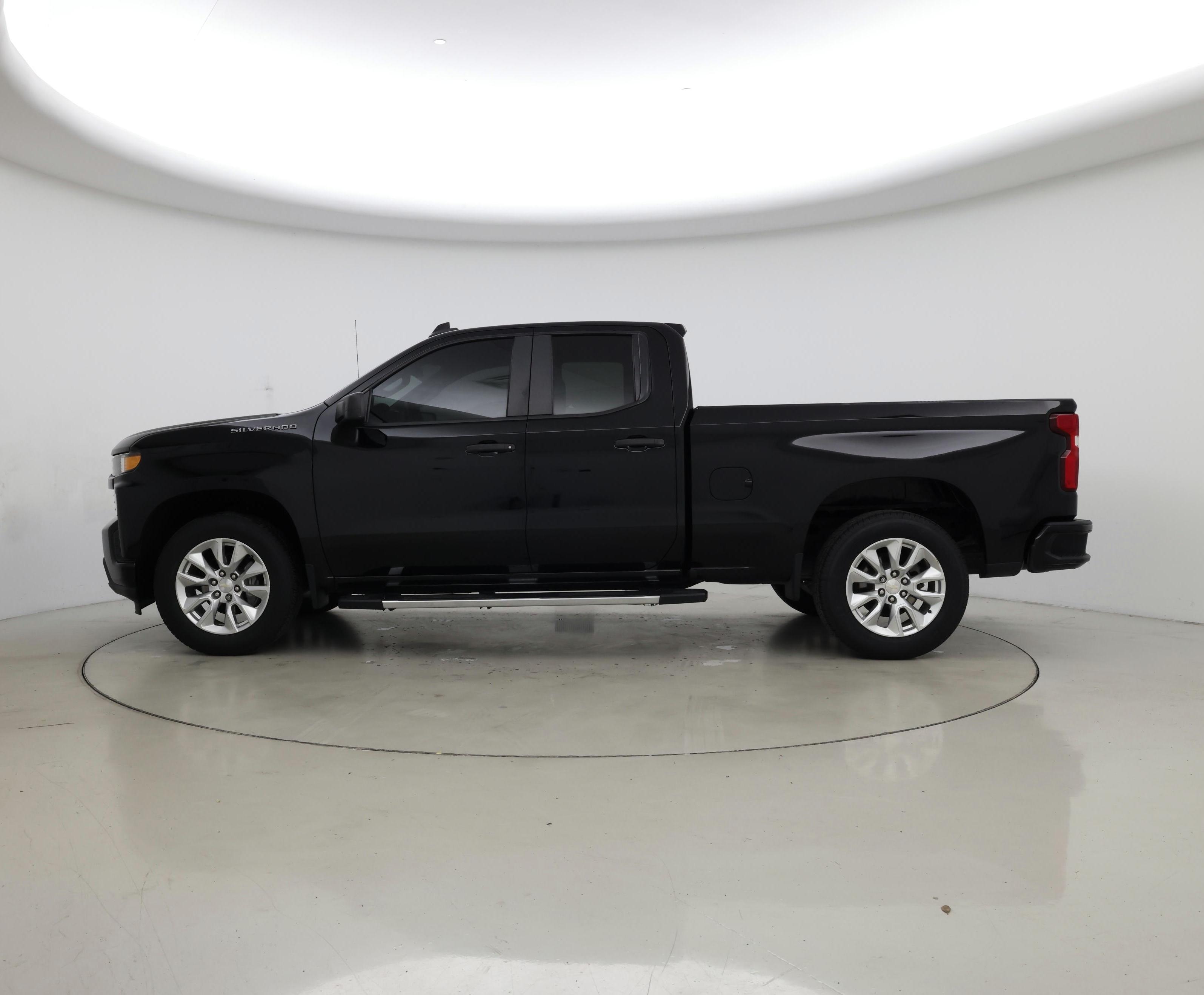 Thumbnail: 2020 Chevrolet Silverado 1500 - 3