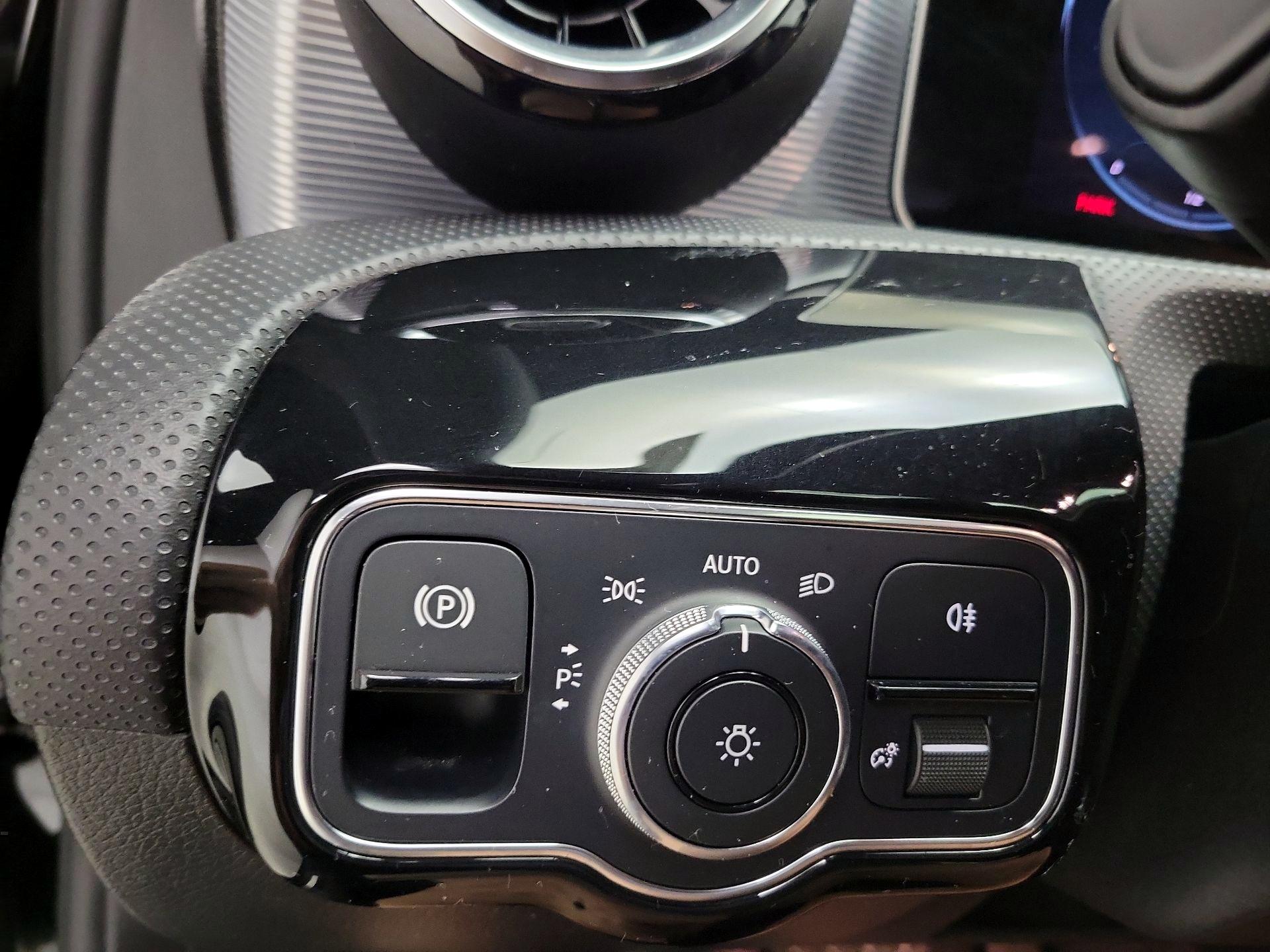Thumbnail: 2019 Mercedes-Benz A-Class - 13