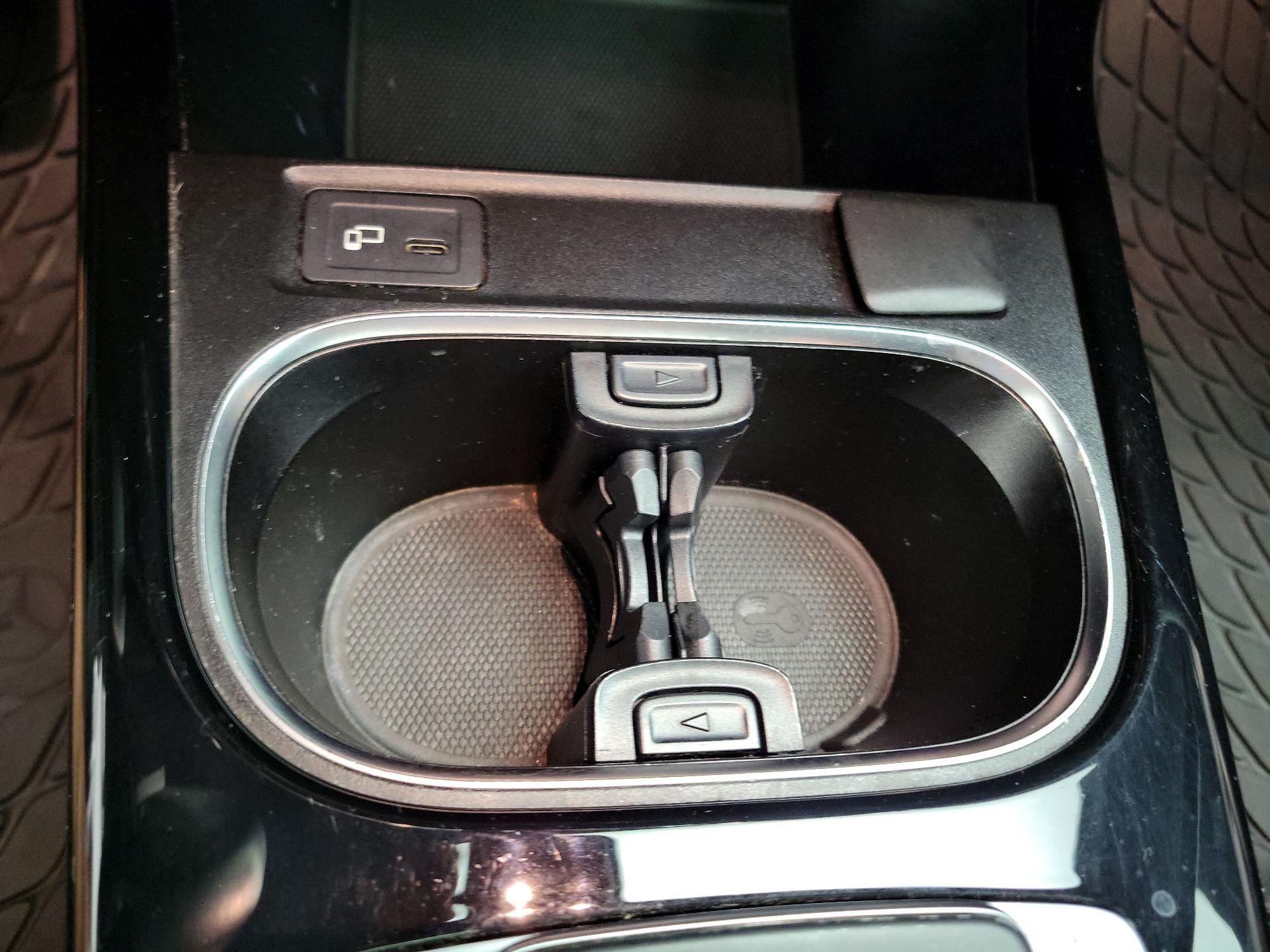 Thumbnail: 2019 Mercedes-Benz A-Class - 19