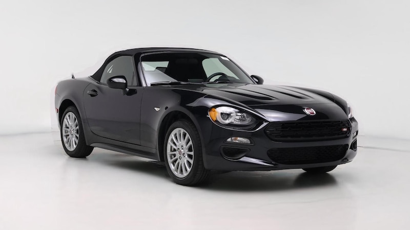 2017 Fiat 124 Spider Classica Hero Image