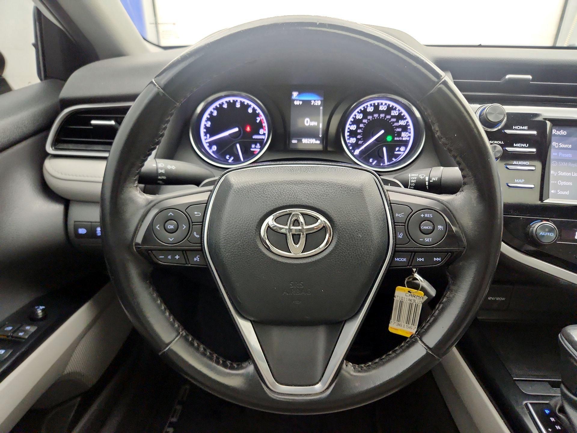 Thumbnail: 2020 Toyota Camry - 10