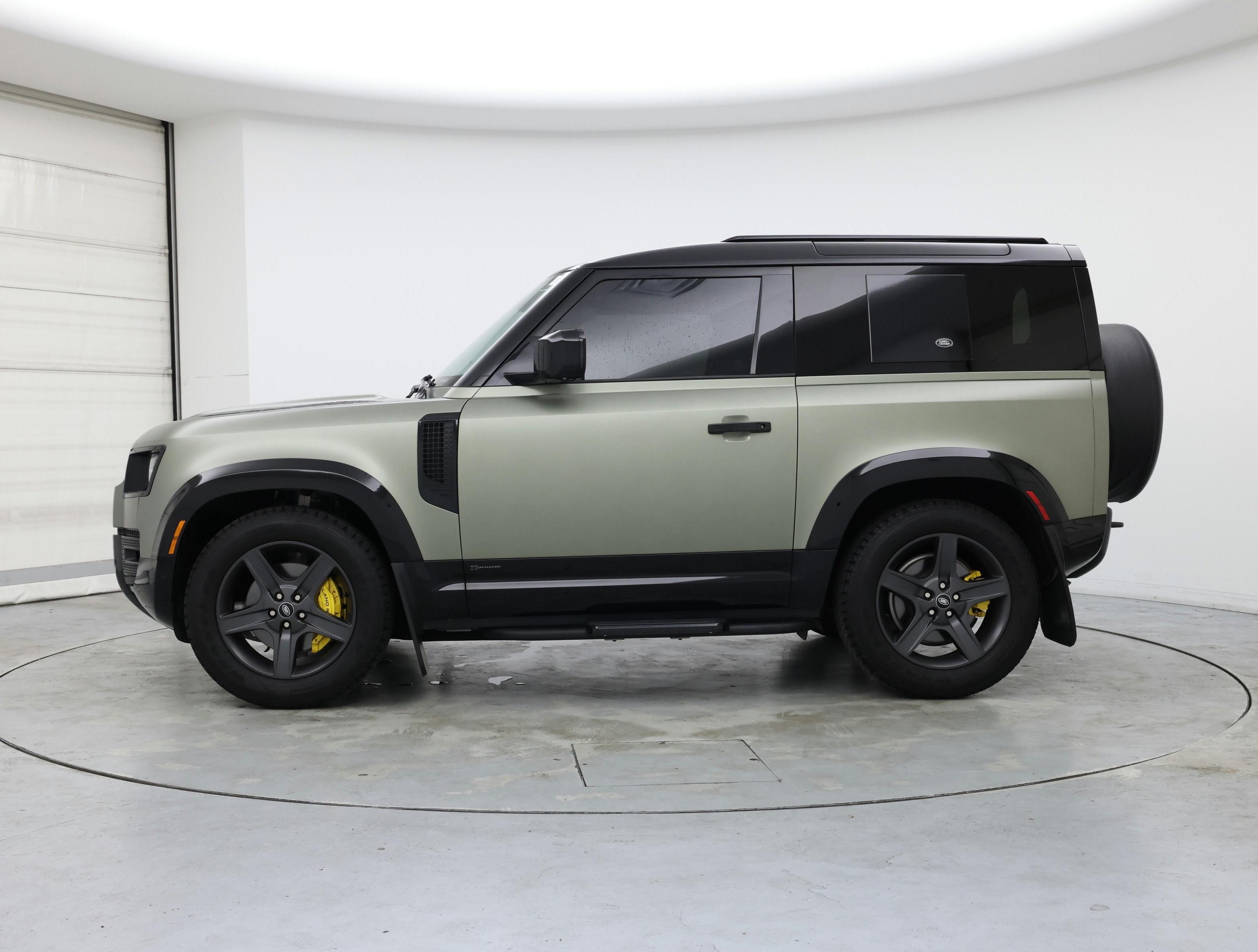 Thumbnail: 2021 Land Rover Defender - 3
