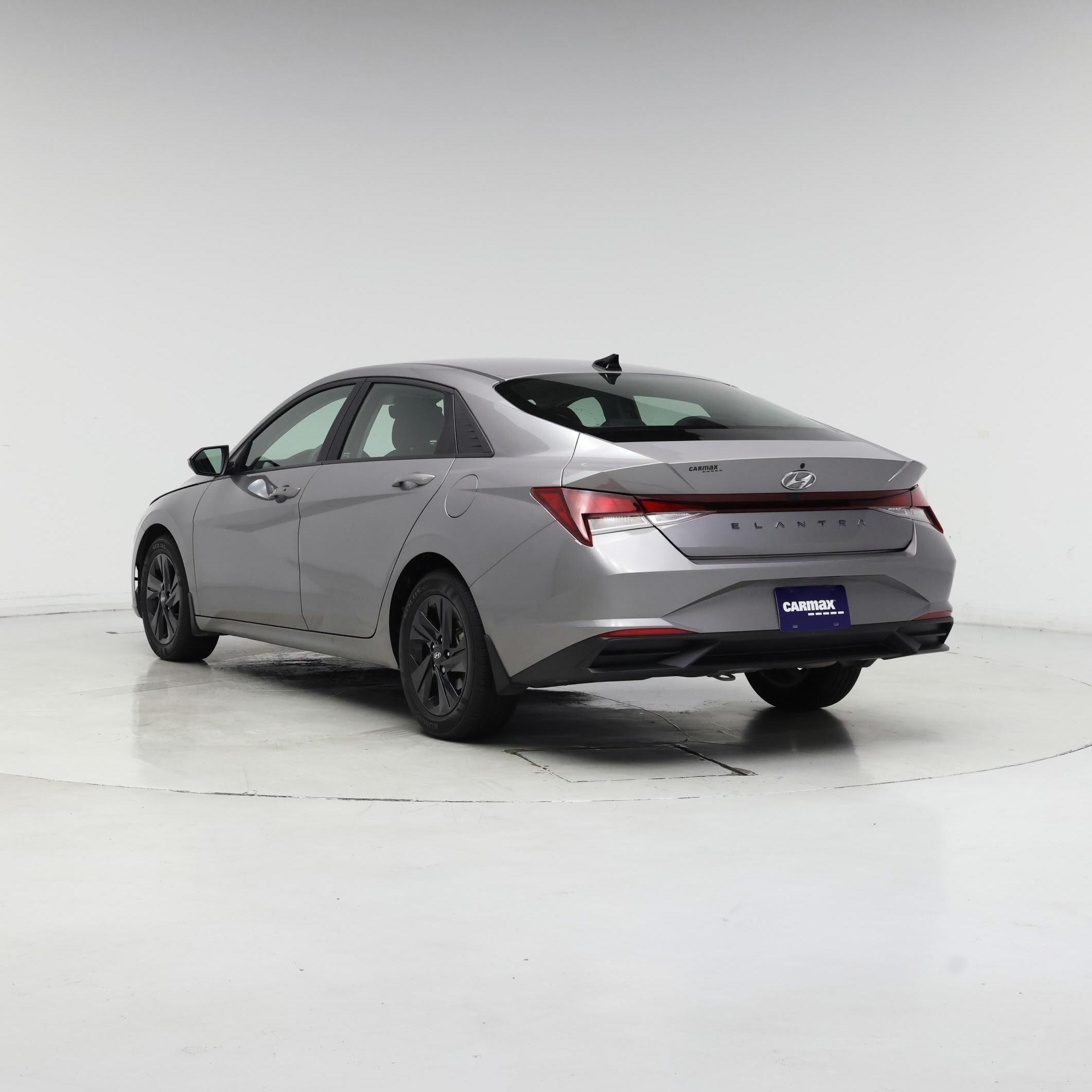 Thumbnail: 2022 Hyundai Elantra - 2