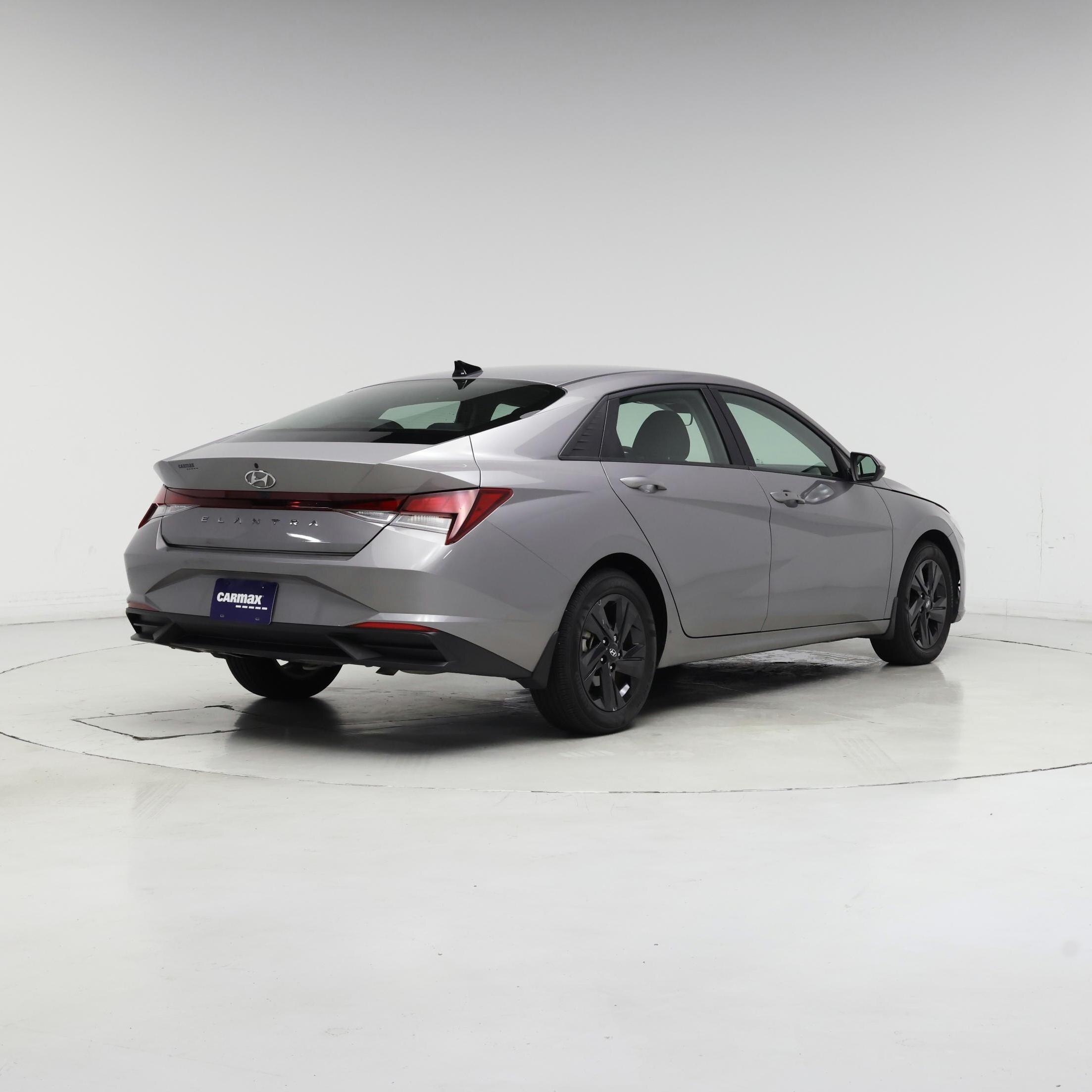 Thumbnail: 2022 Hyundai Elantra - 8