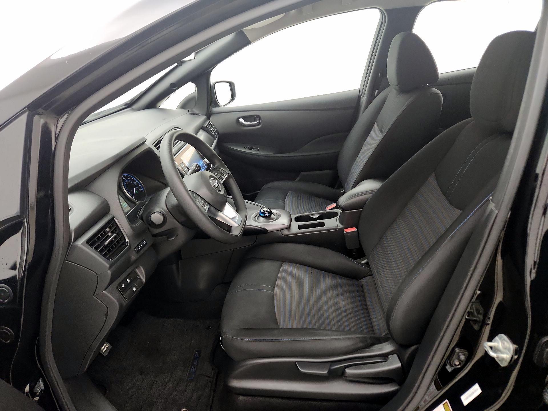 Thumbnail: 2022 Nissan Leaf - 11