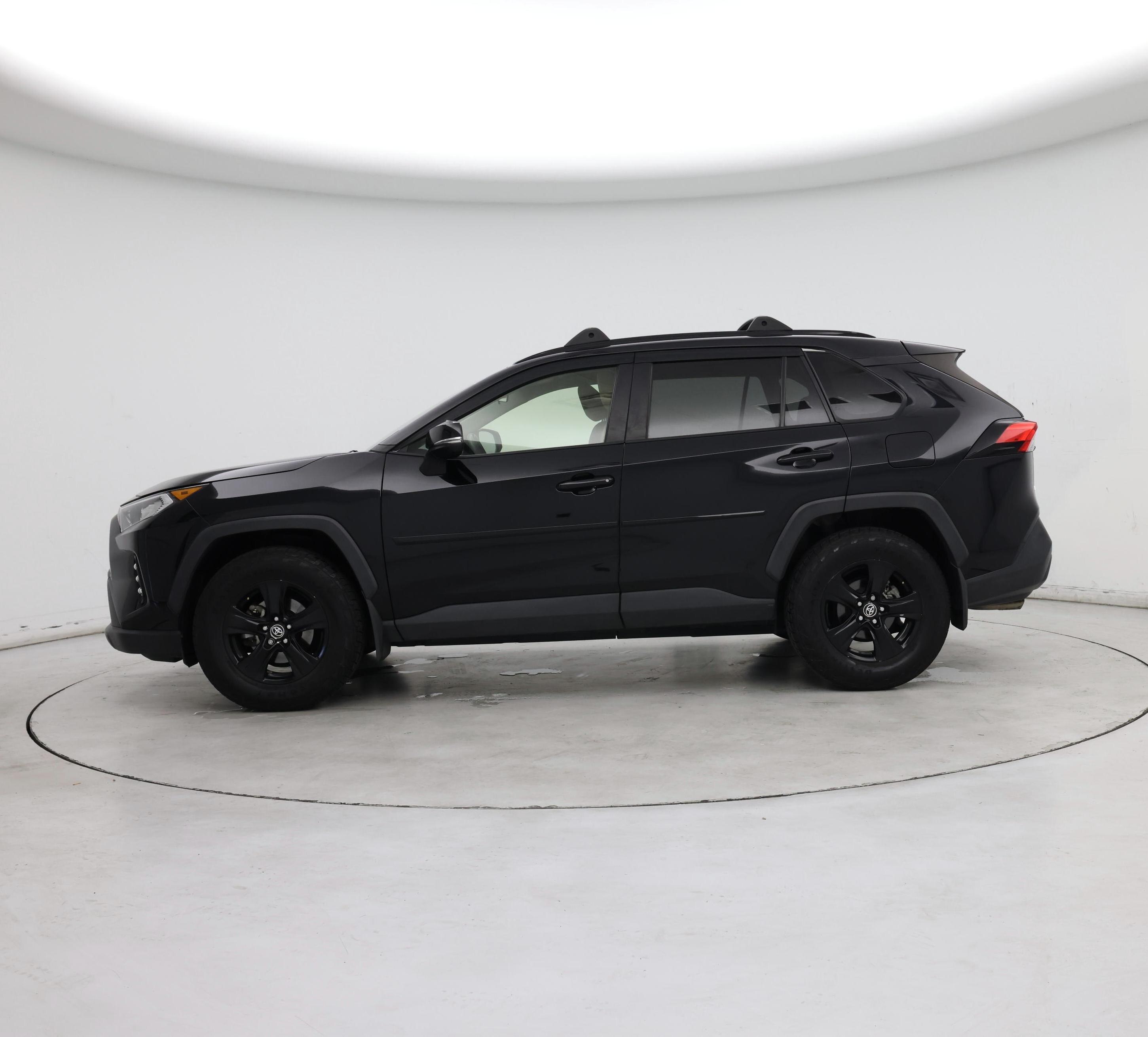 Thumbnail: 2020 Toyota RAV4 - 3