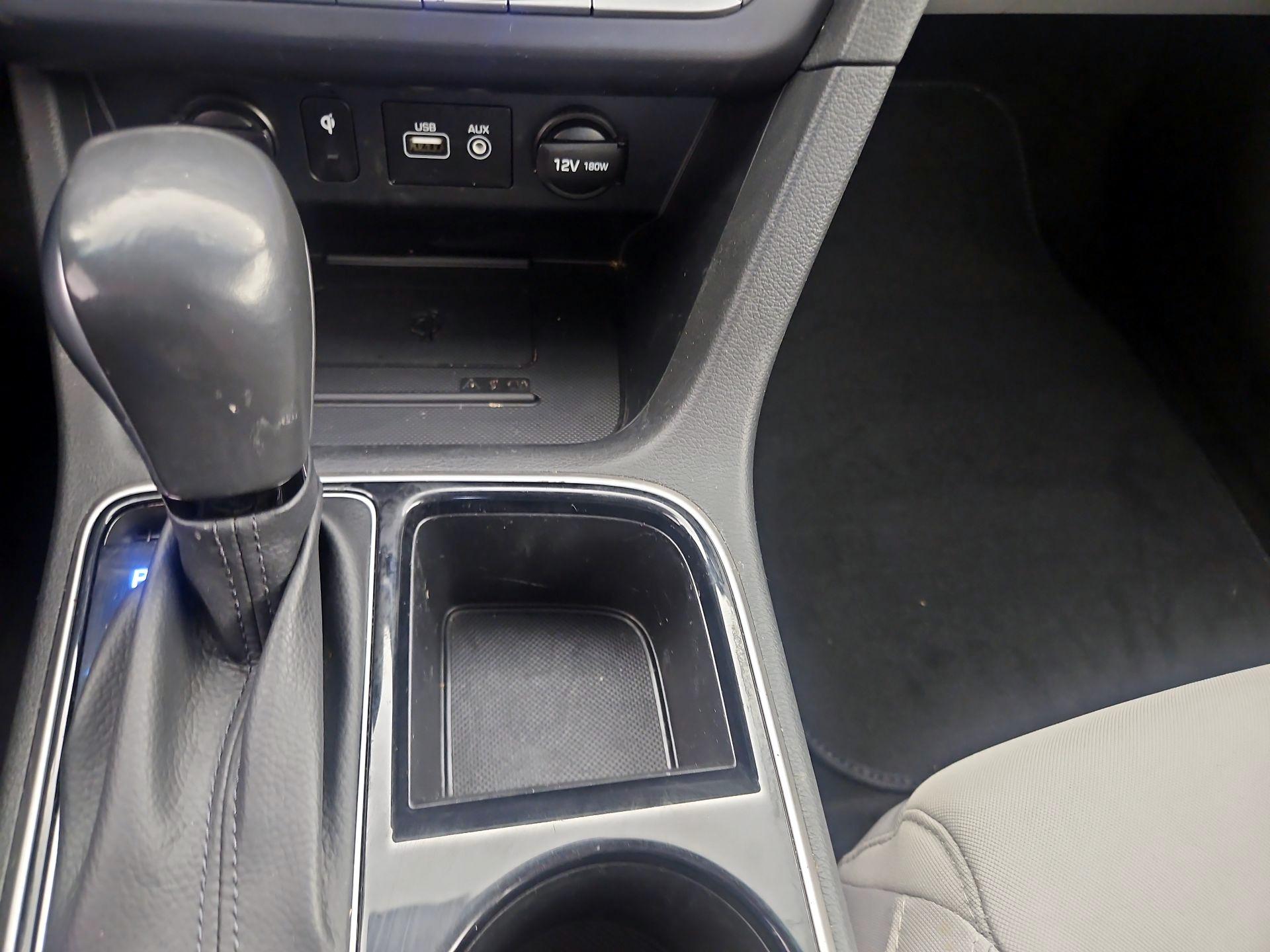 Thumbnail: 2019 Hyundai Sonata - 18