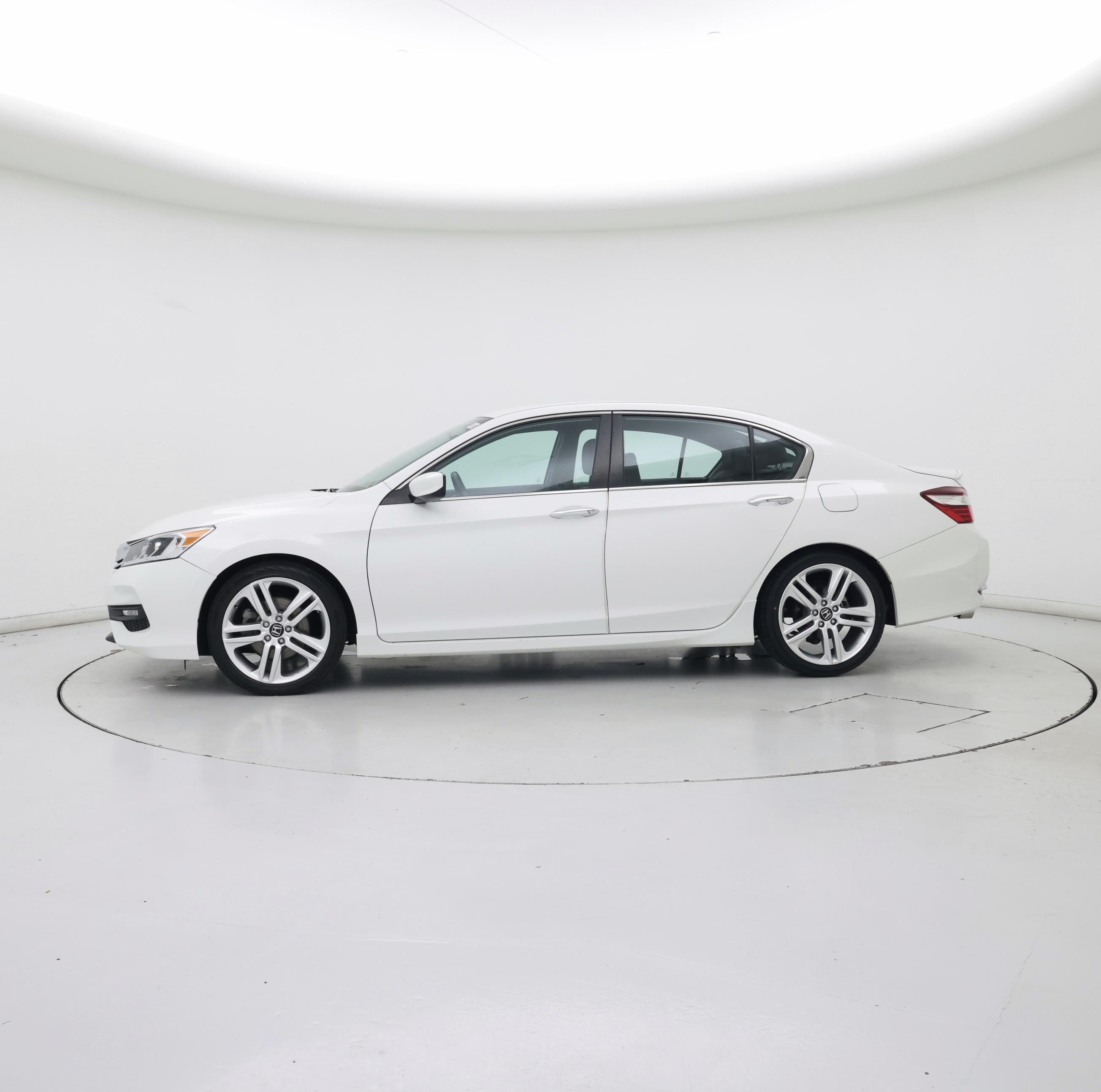 Thumbnail: 2017 Honda Accord - 3
