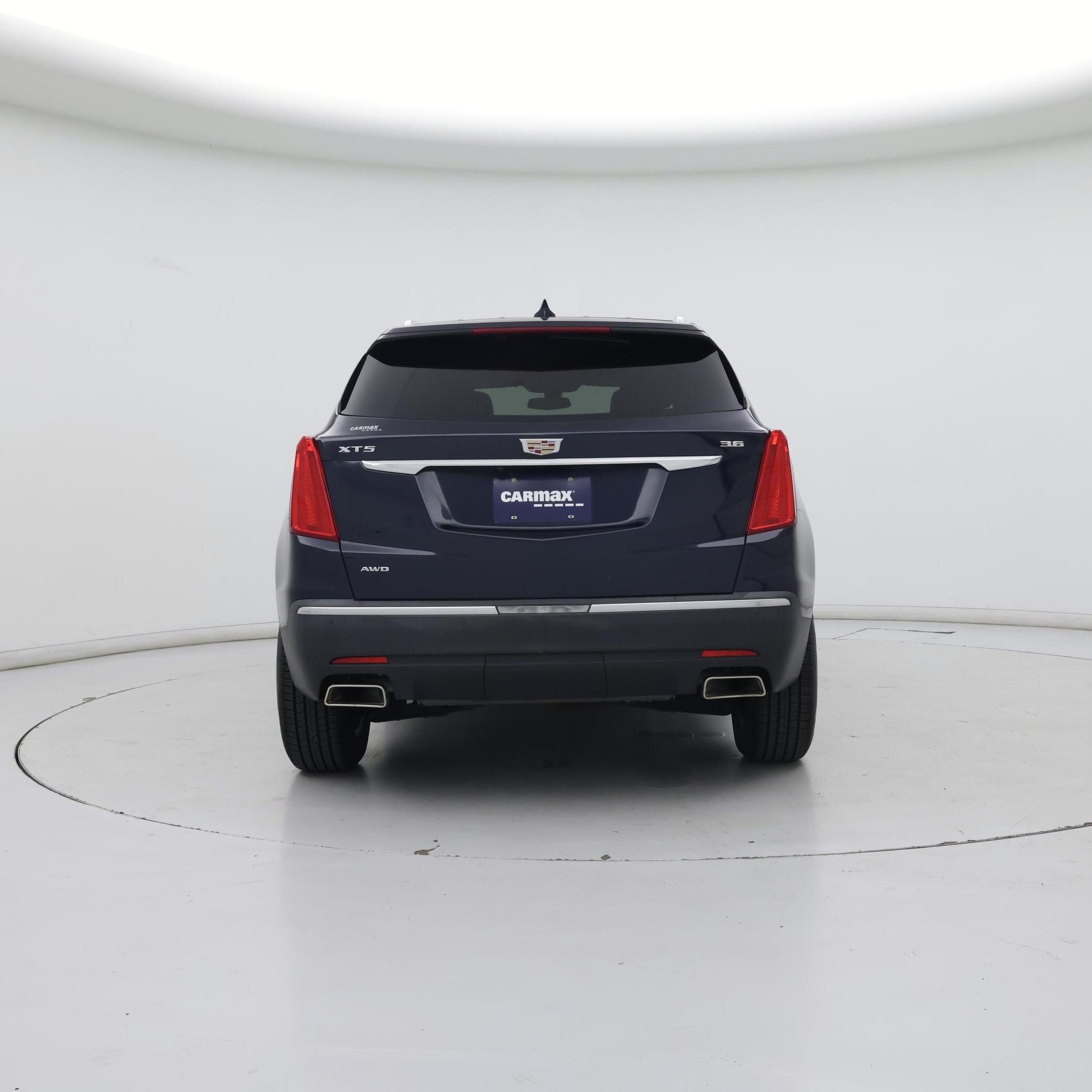Thumbnail: 2017 Cadillac XT5 - 6