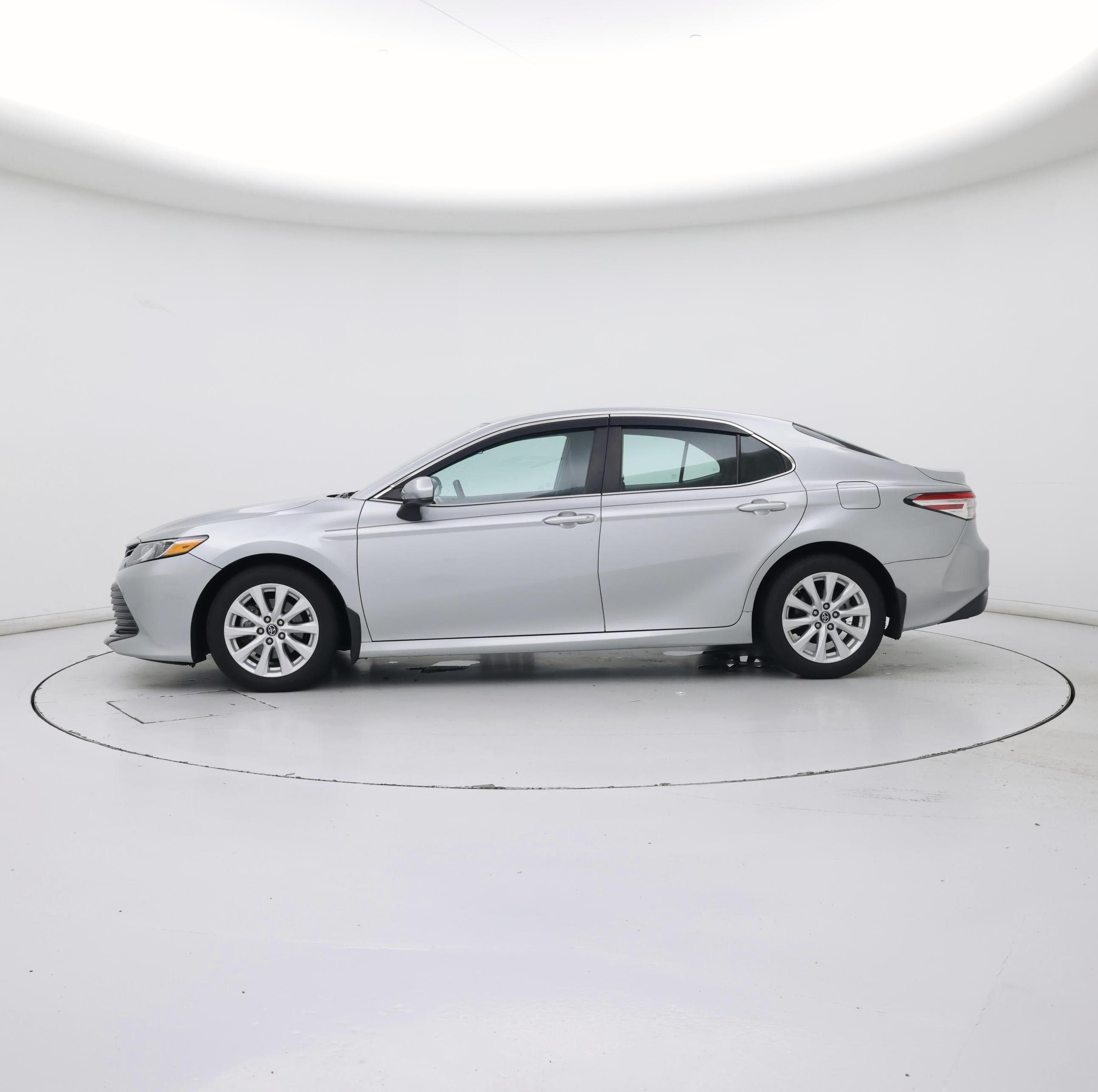 Thumbnail: 2018 Toyota Camry - 3