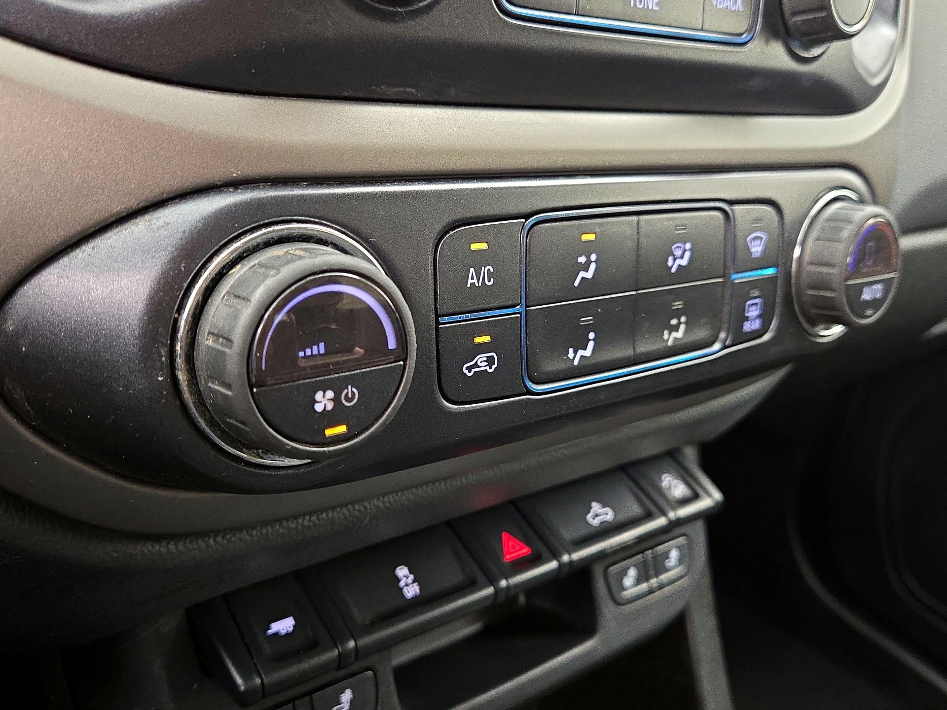 Thumbnail: 2018 Chevrolet Colorado - 16