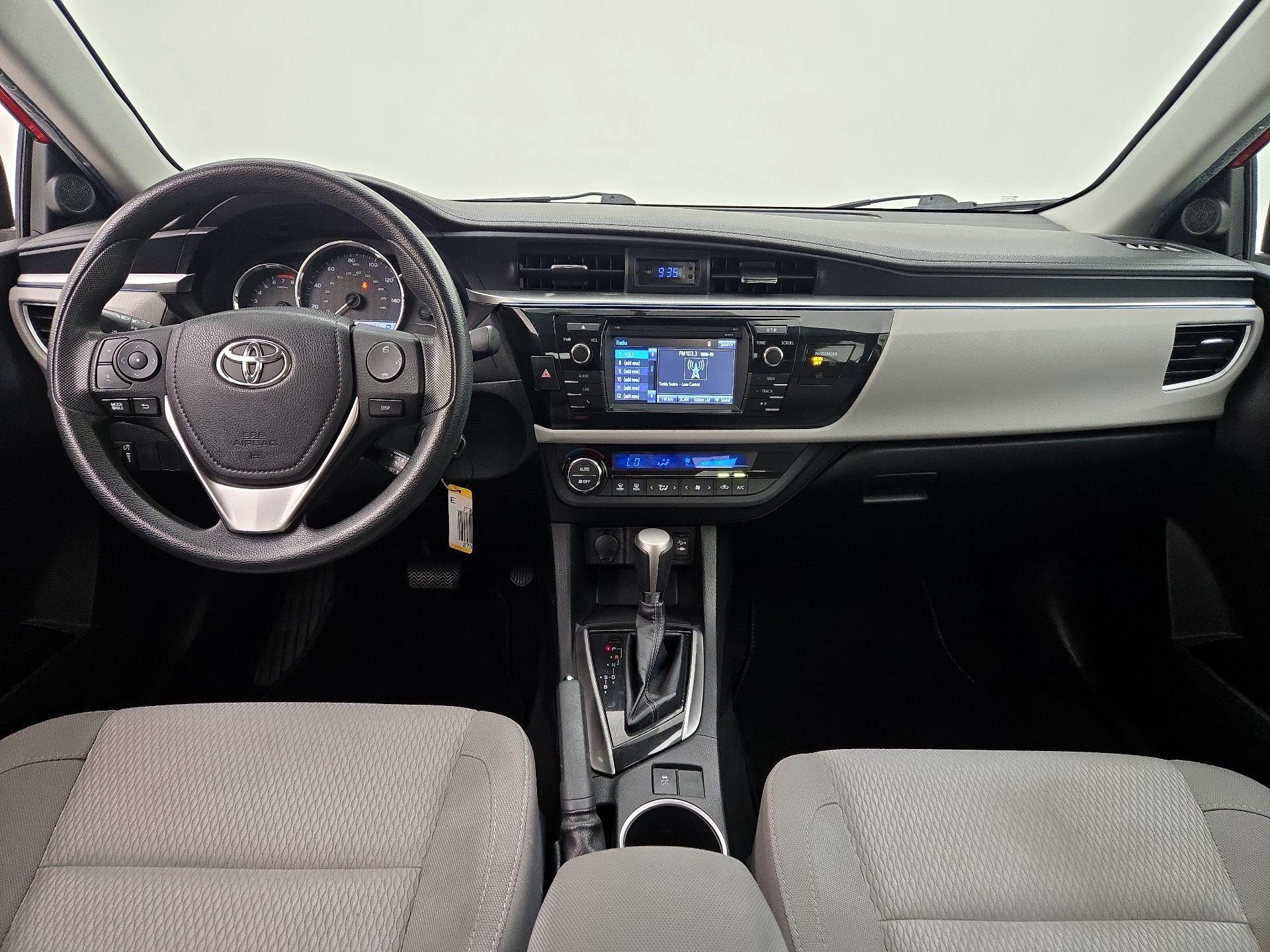 Thumbnail: 2015 Toyota Corolla - 9