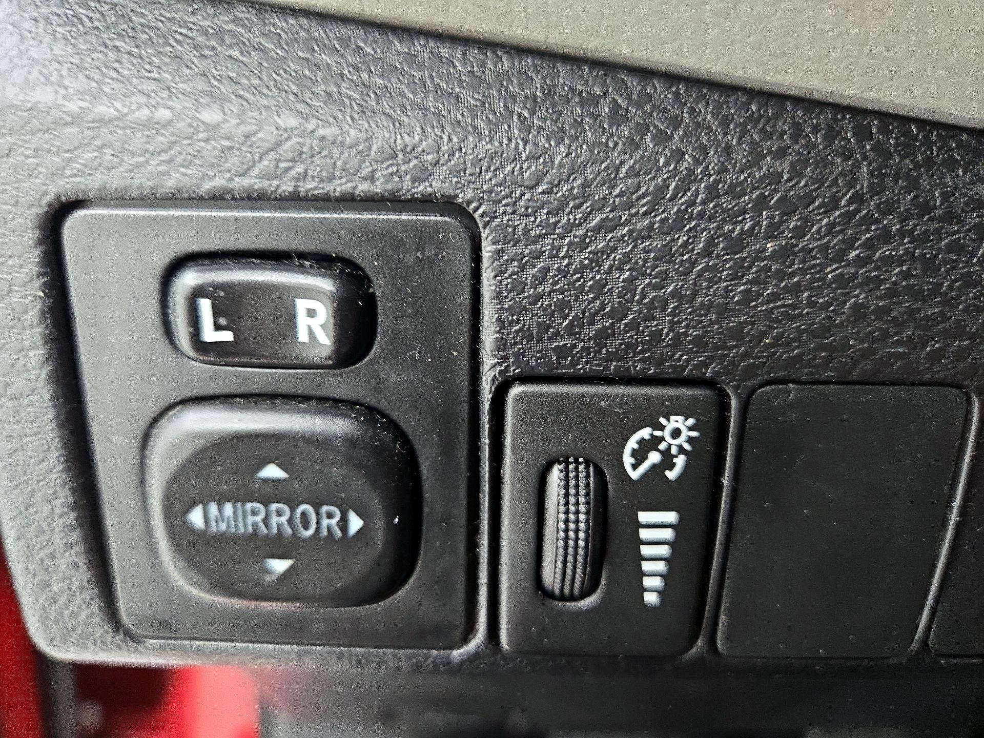 Thumbnail: 2015 Toyota Corolla - 13