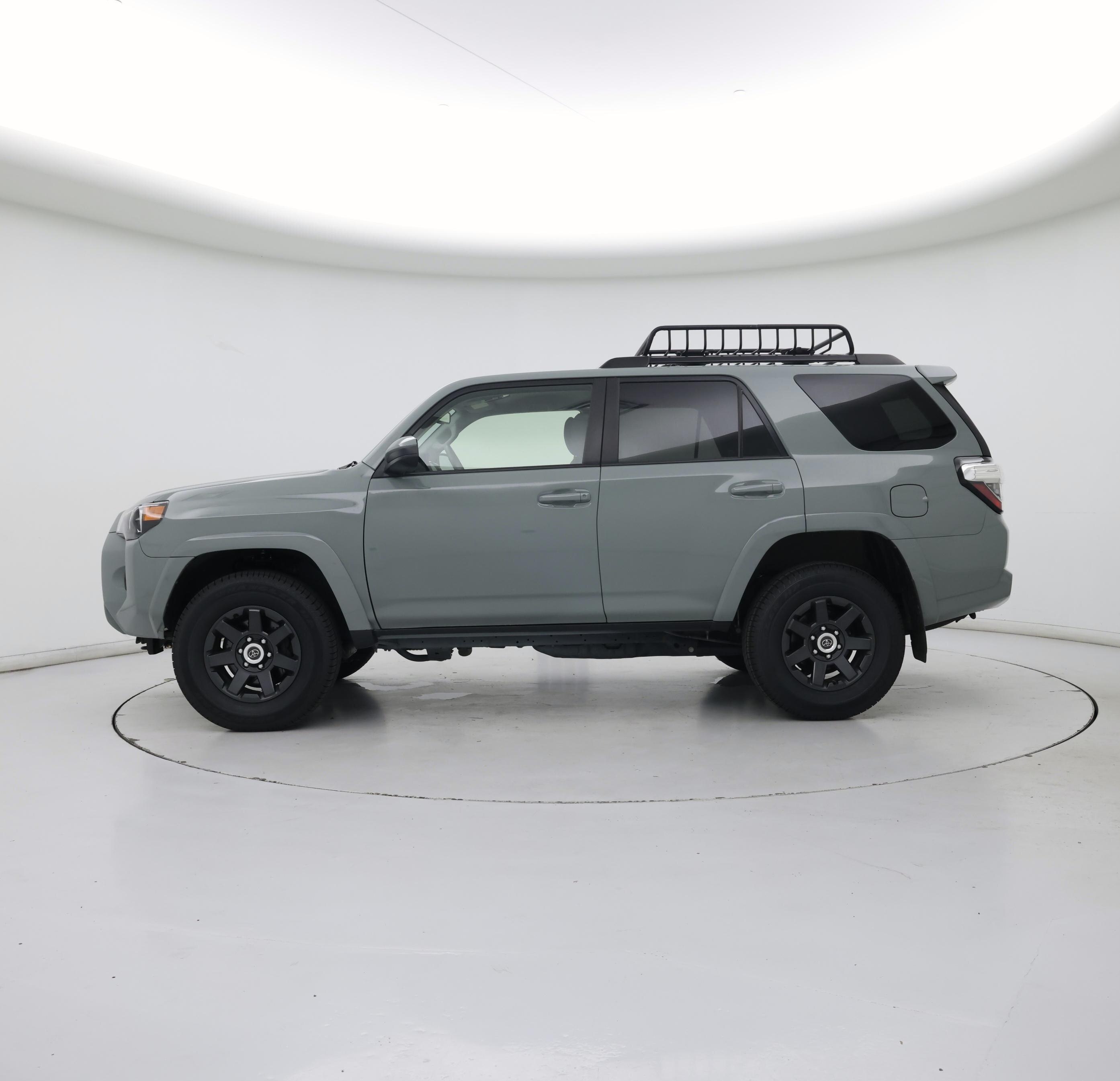 Thumbnail: 2022 Toyota 4Runner - 3