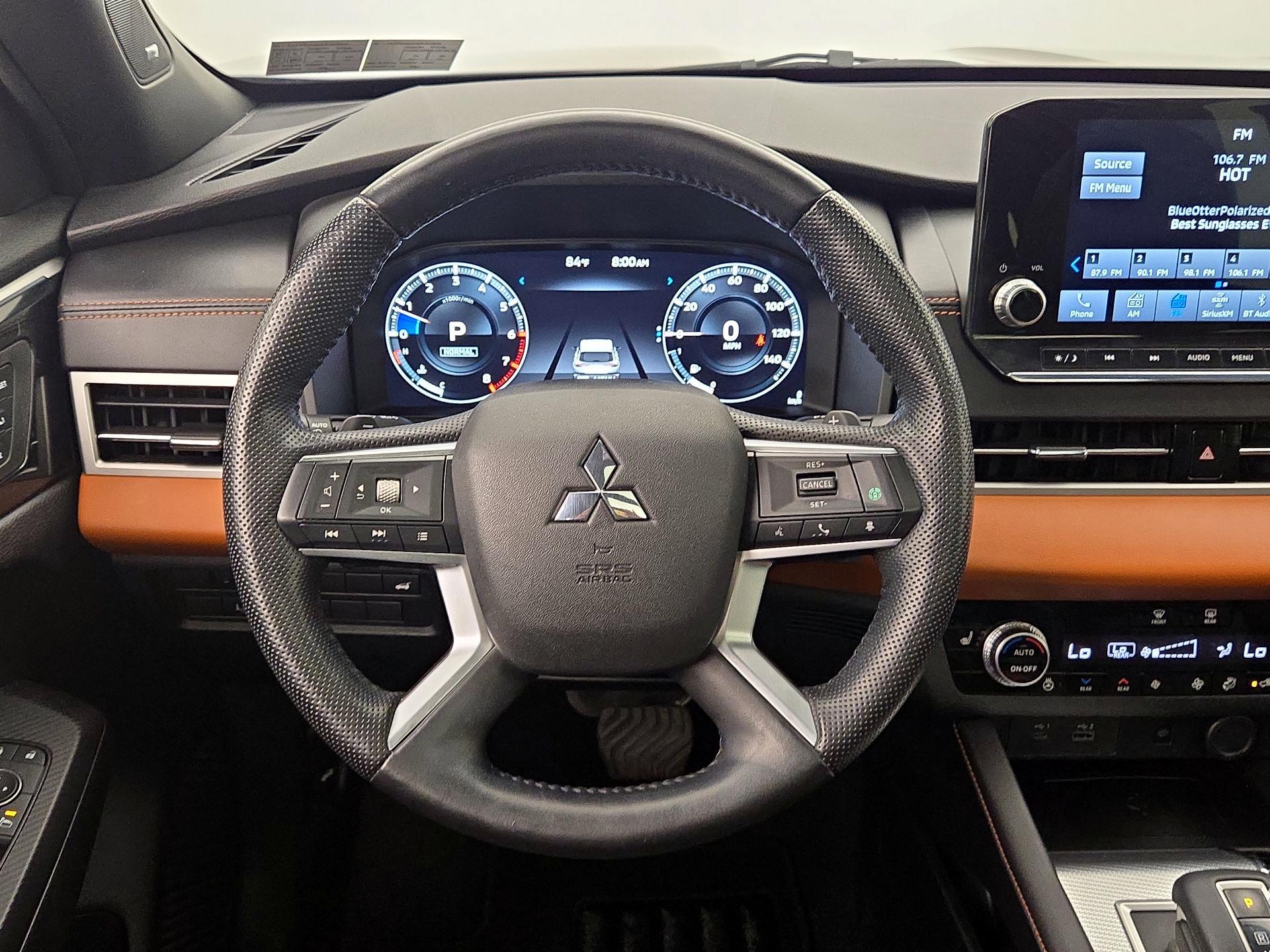 Thumbnail: 2022 Mitsubishi Outlander - 10