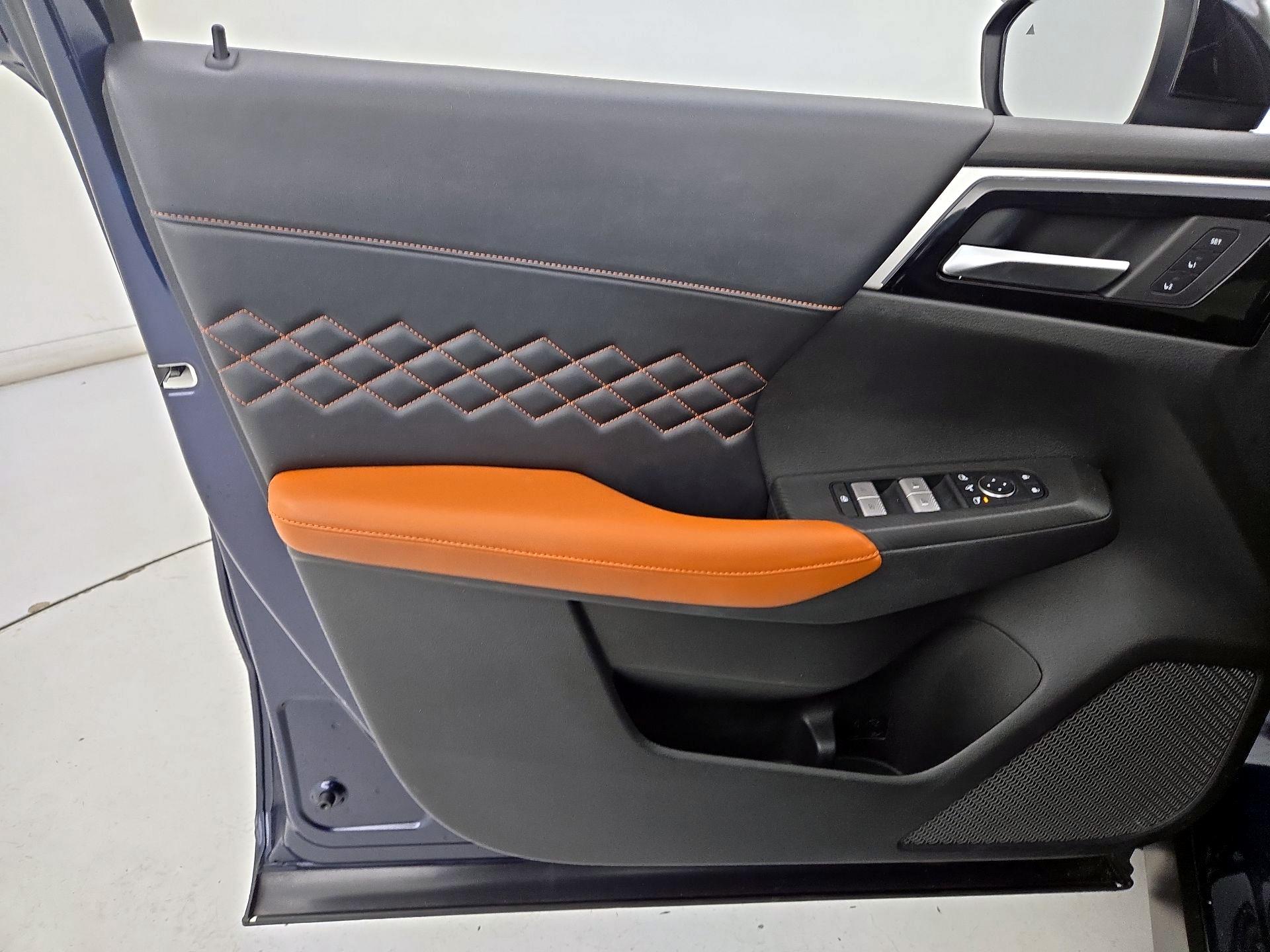 Thumbnail: 2022 Mitsubishi Outlander - 12