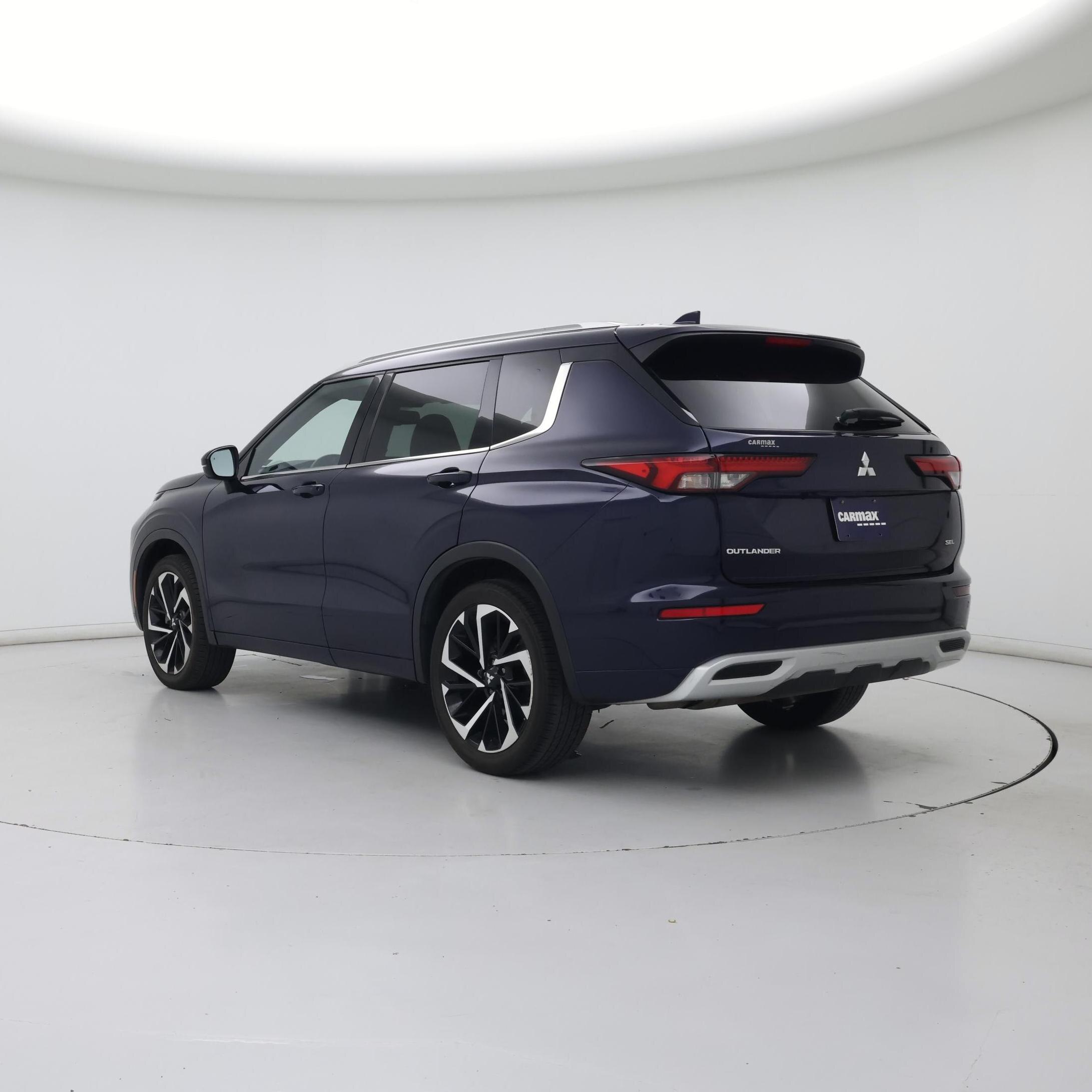 Thumbnail: 2022 Mitsubishi Outlander - 2