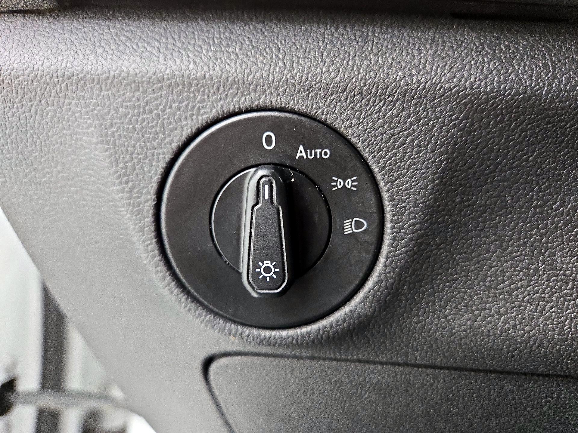 Thumbnail: 2019 Volkswagen Jetta - 13