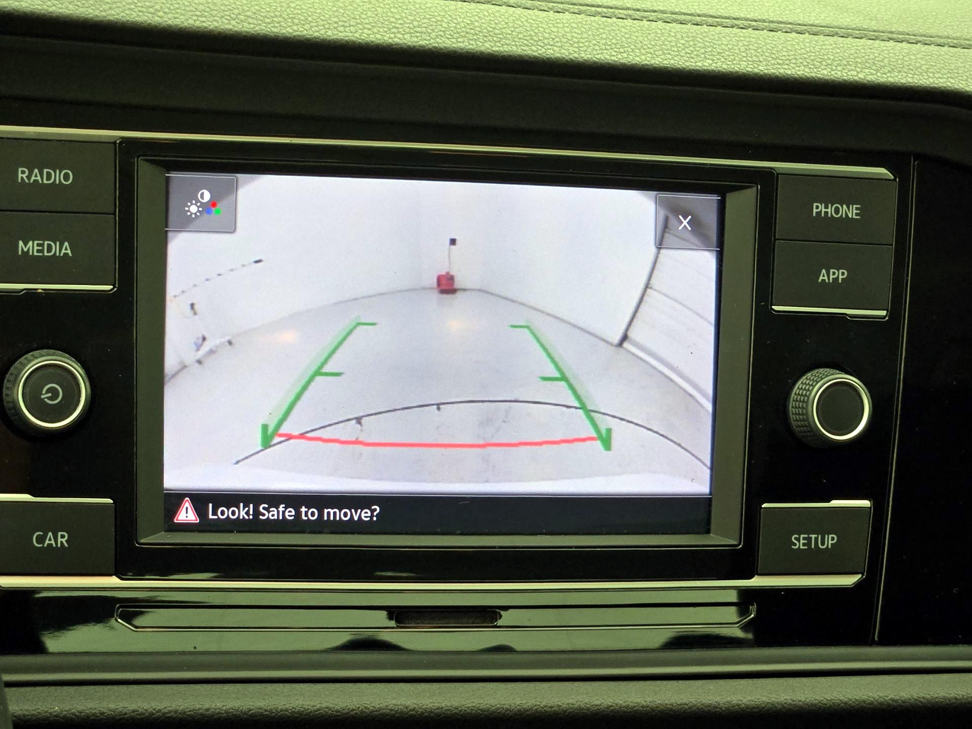 Thumbnail: 2019 Volkswagen Jetta - 14