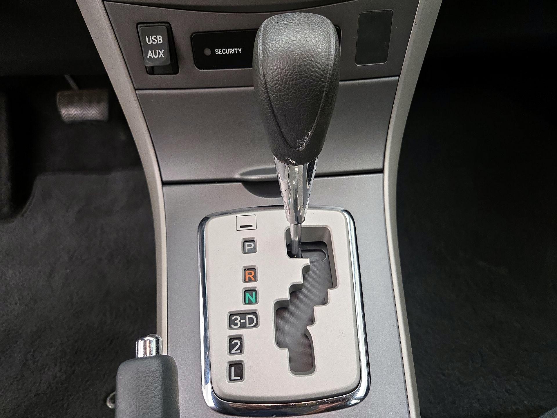 Thumbnail: 2013 Toyota Corolla - 16