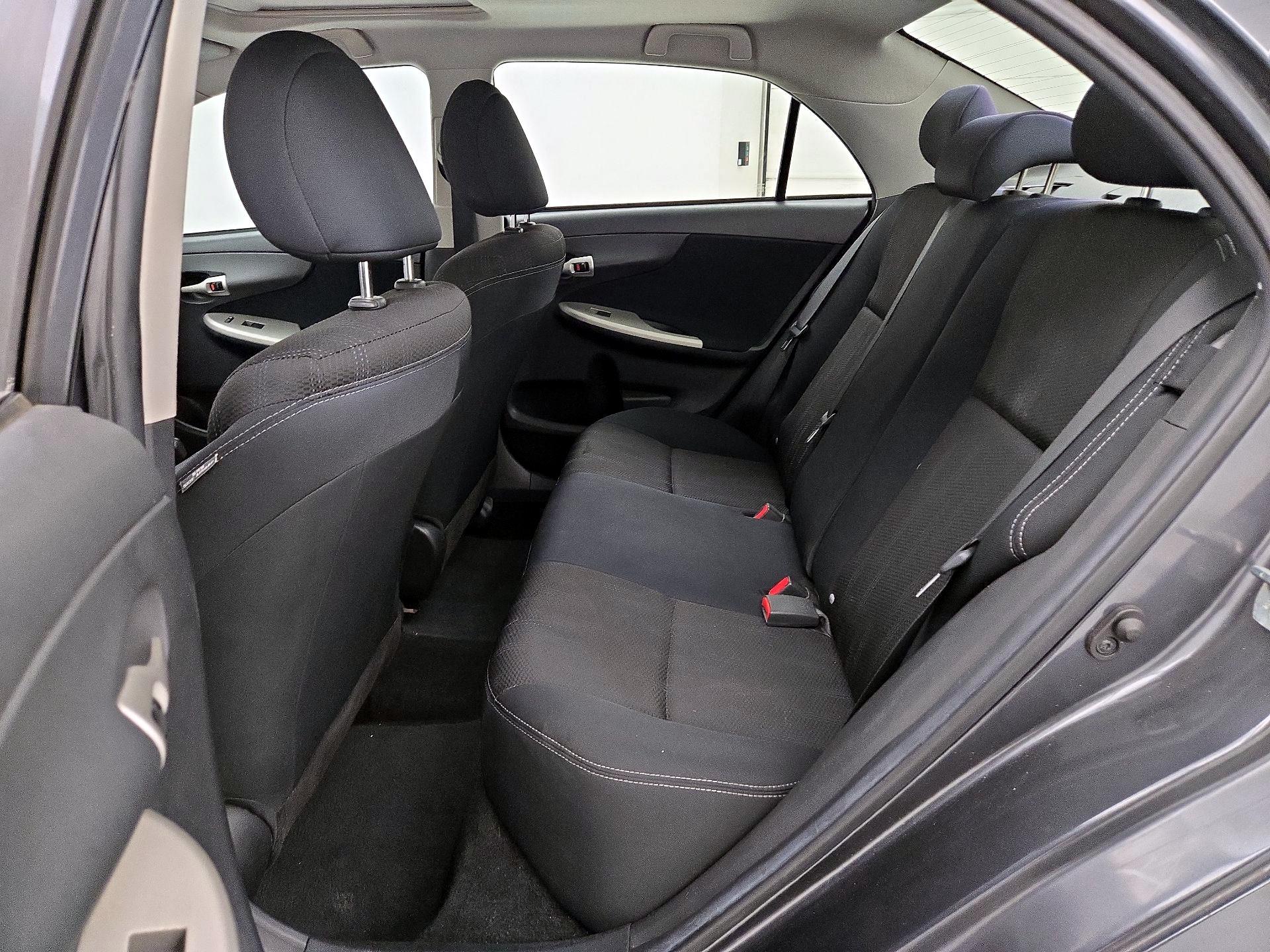 Thumbnail: 2013 Toyota Corolla - 19