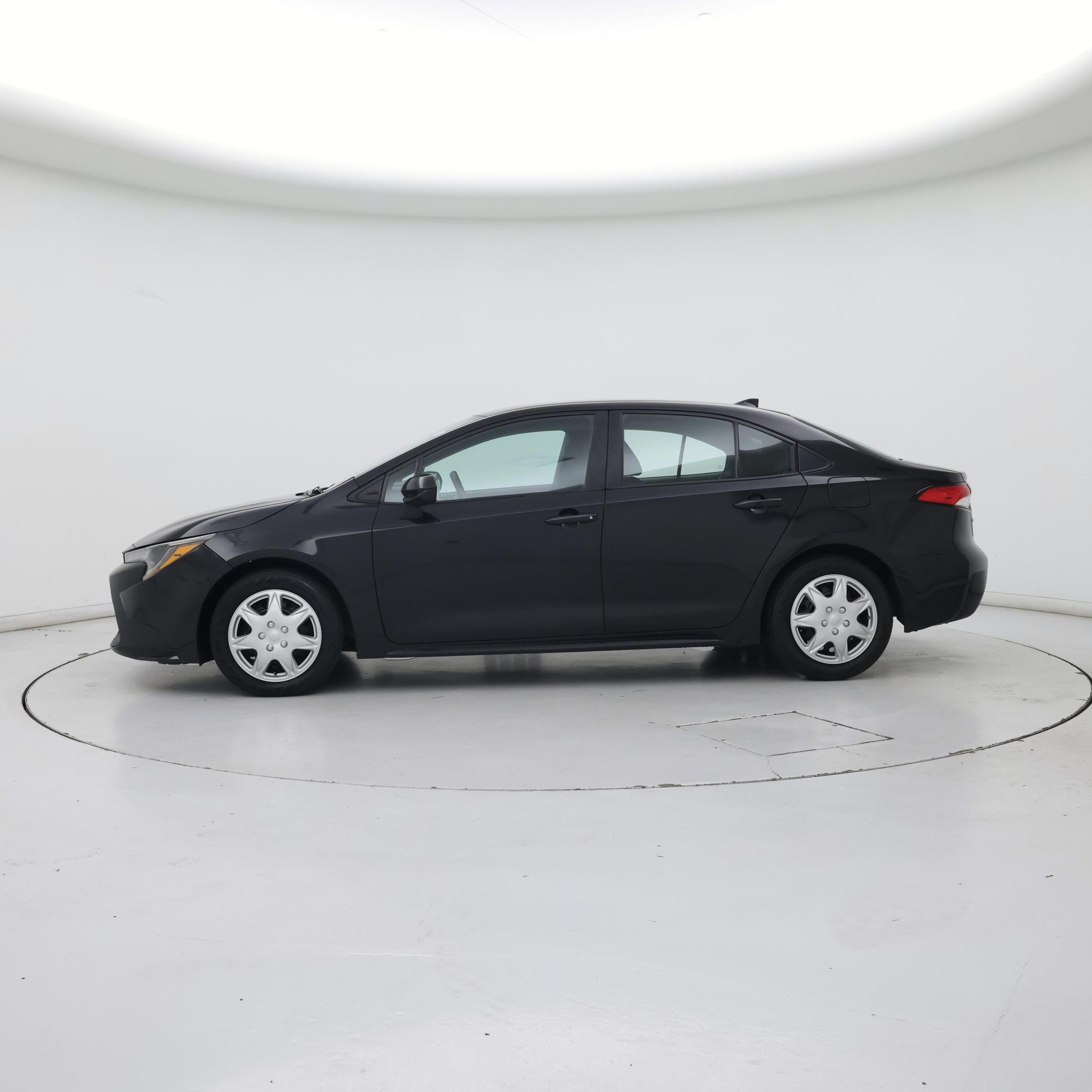 Thumbnail: 2021 Toyota Corolla - 3