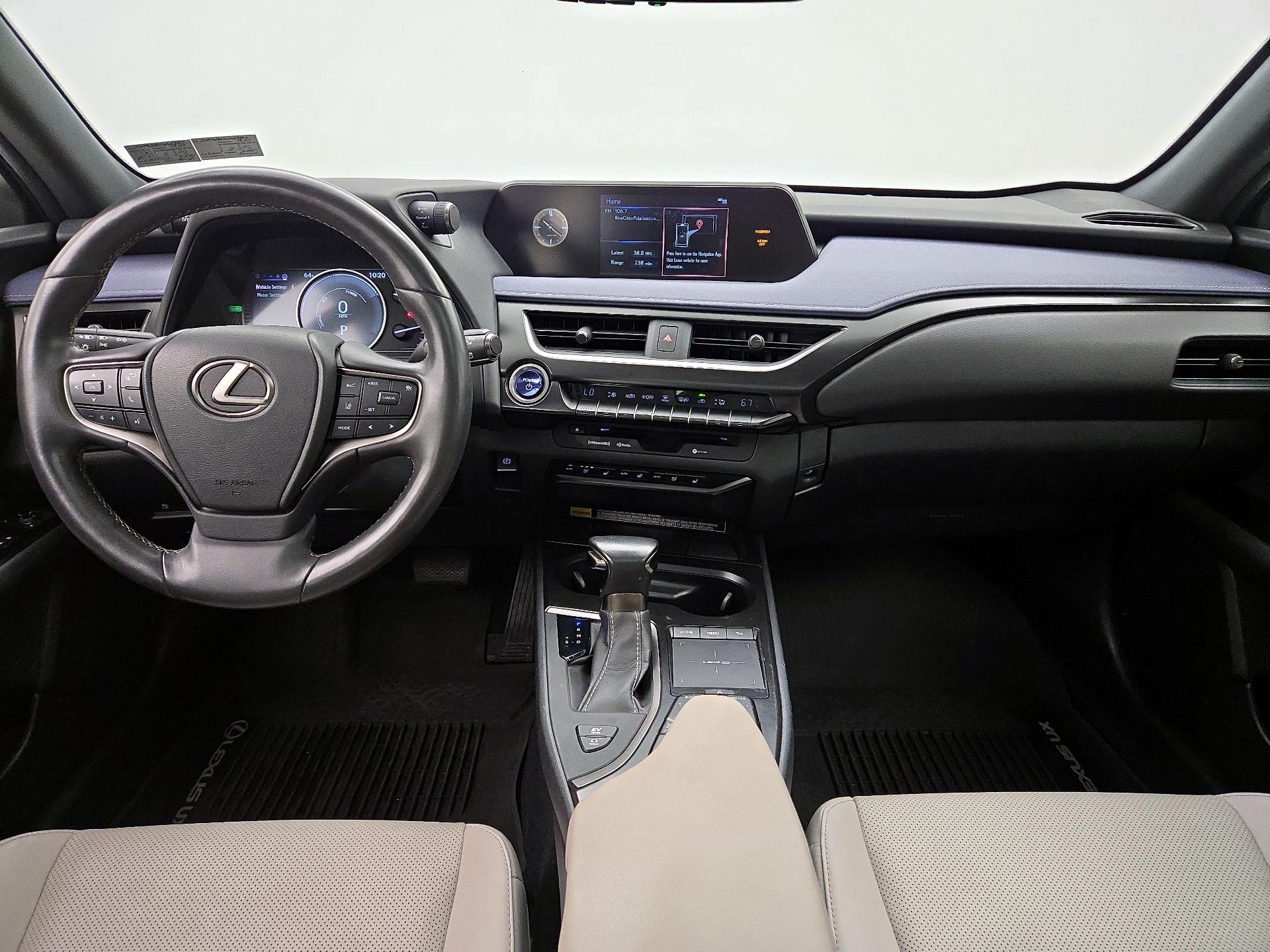 Thumbnail: 2022 Lexus UX - 9