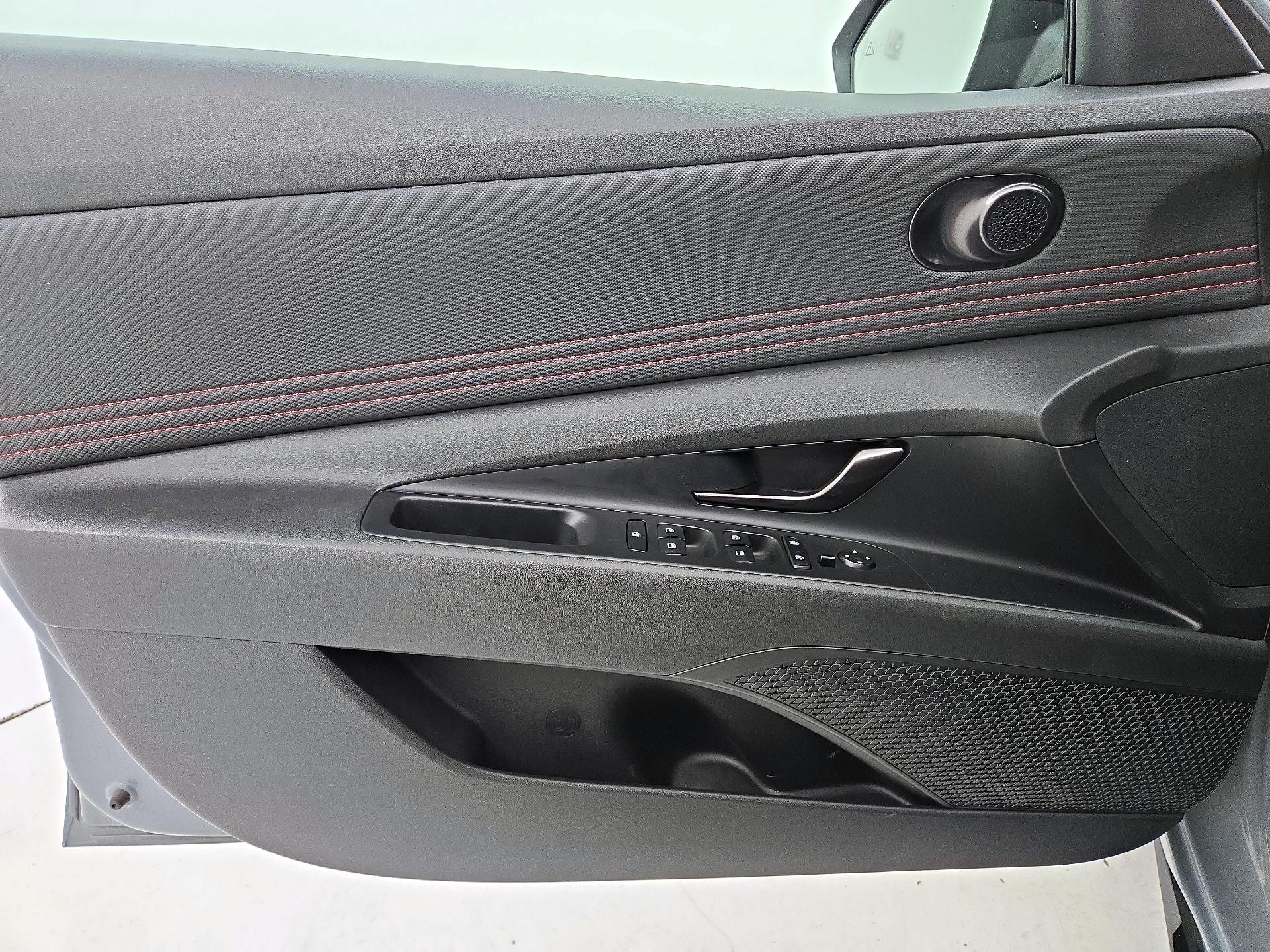 Thumbnail: 2023 Hyundai Elantra - 12