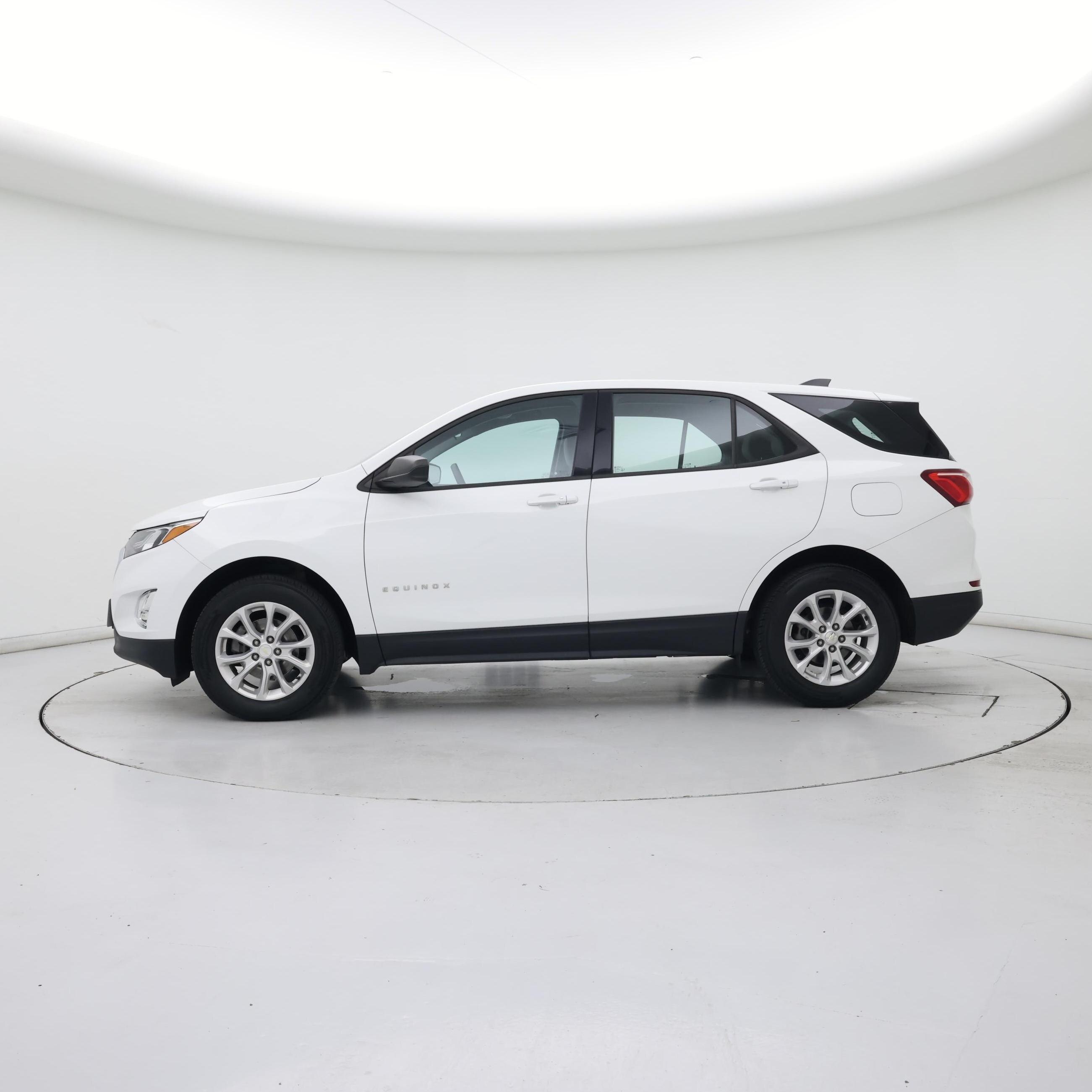 Thumbnail: 2019 Chevrolet Equinox - 3